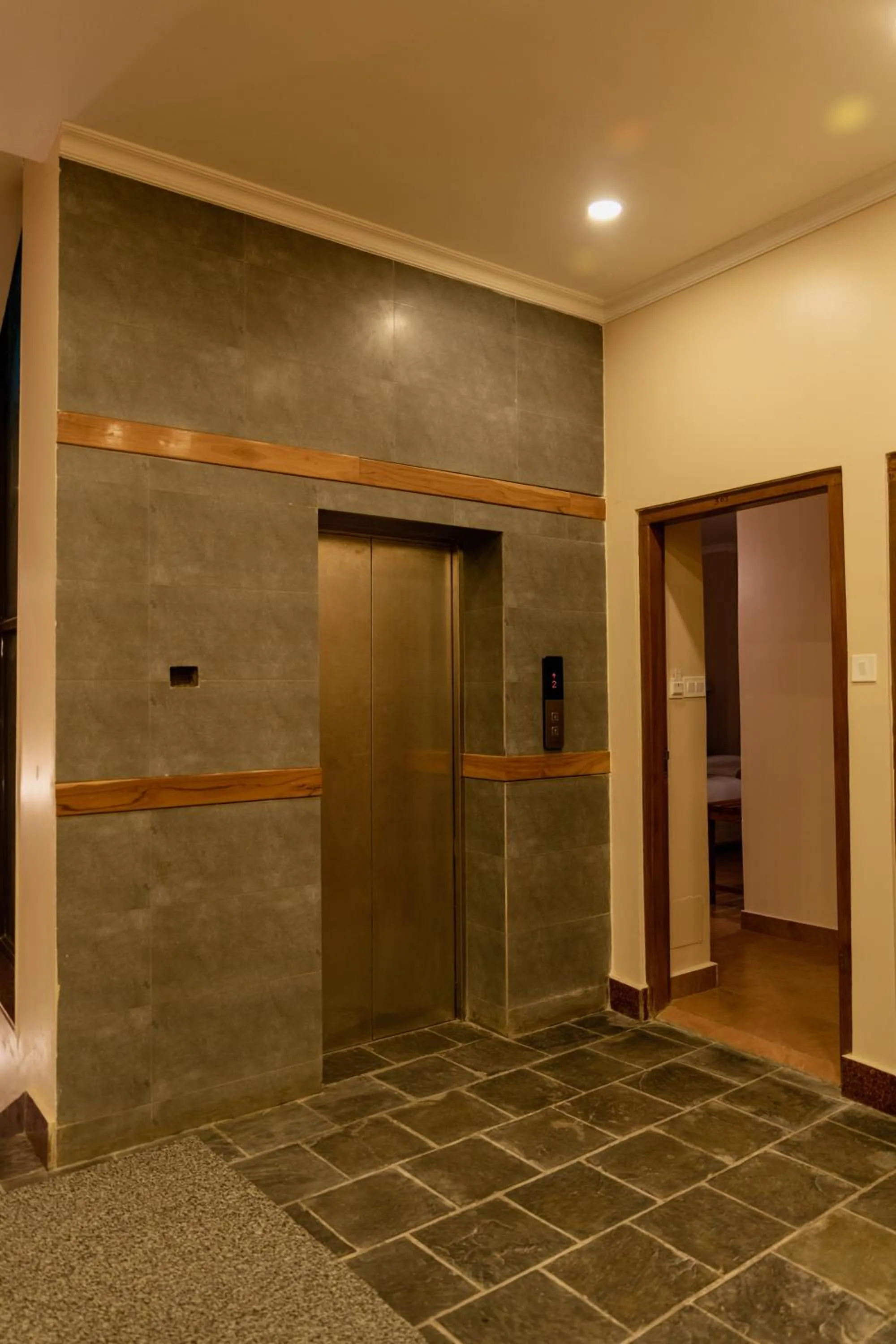 elevator in Hotel Fewa Camp