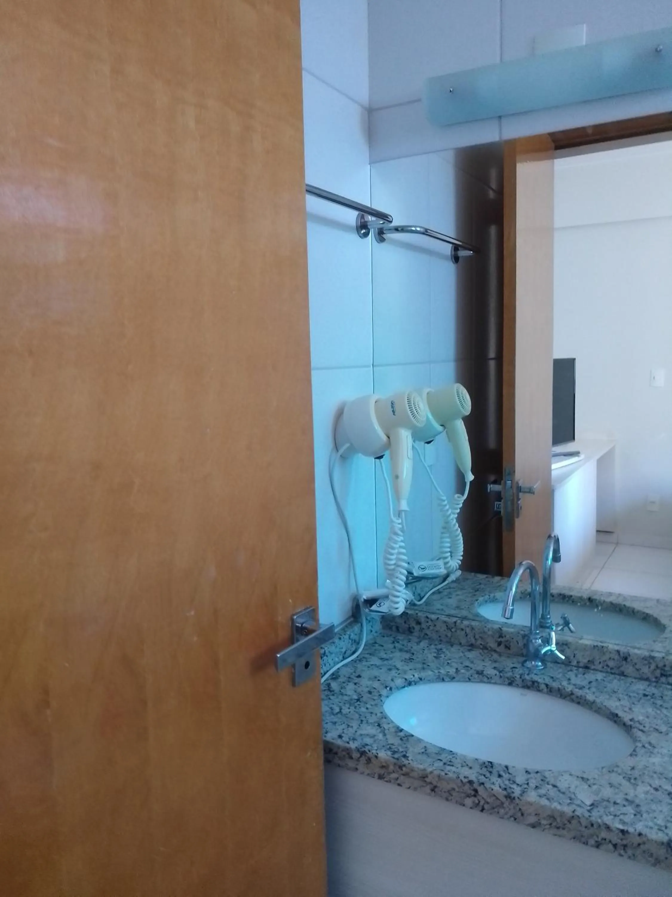 Bathroom in Golden dolphin supreme caldas novas