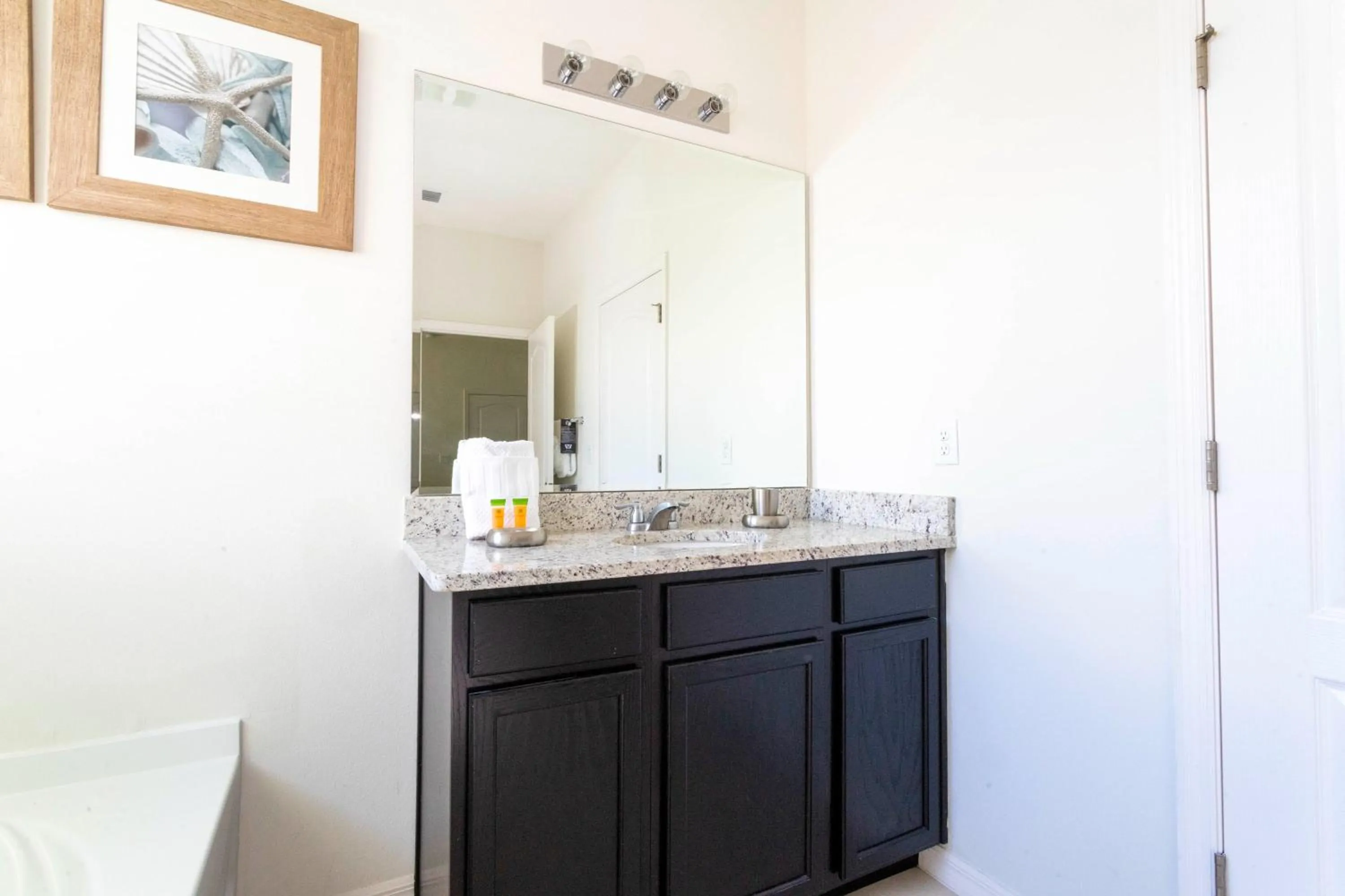 Marvelous 7 Bd w/ Pool Close to Disney @ Solterra 6086