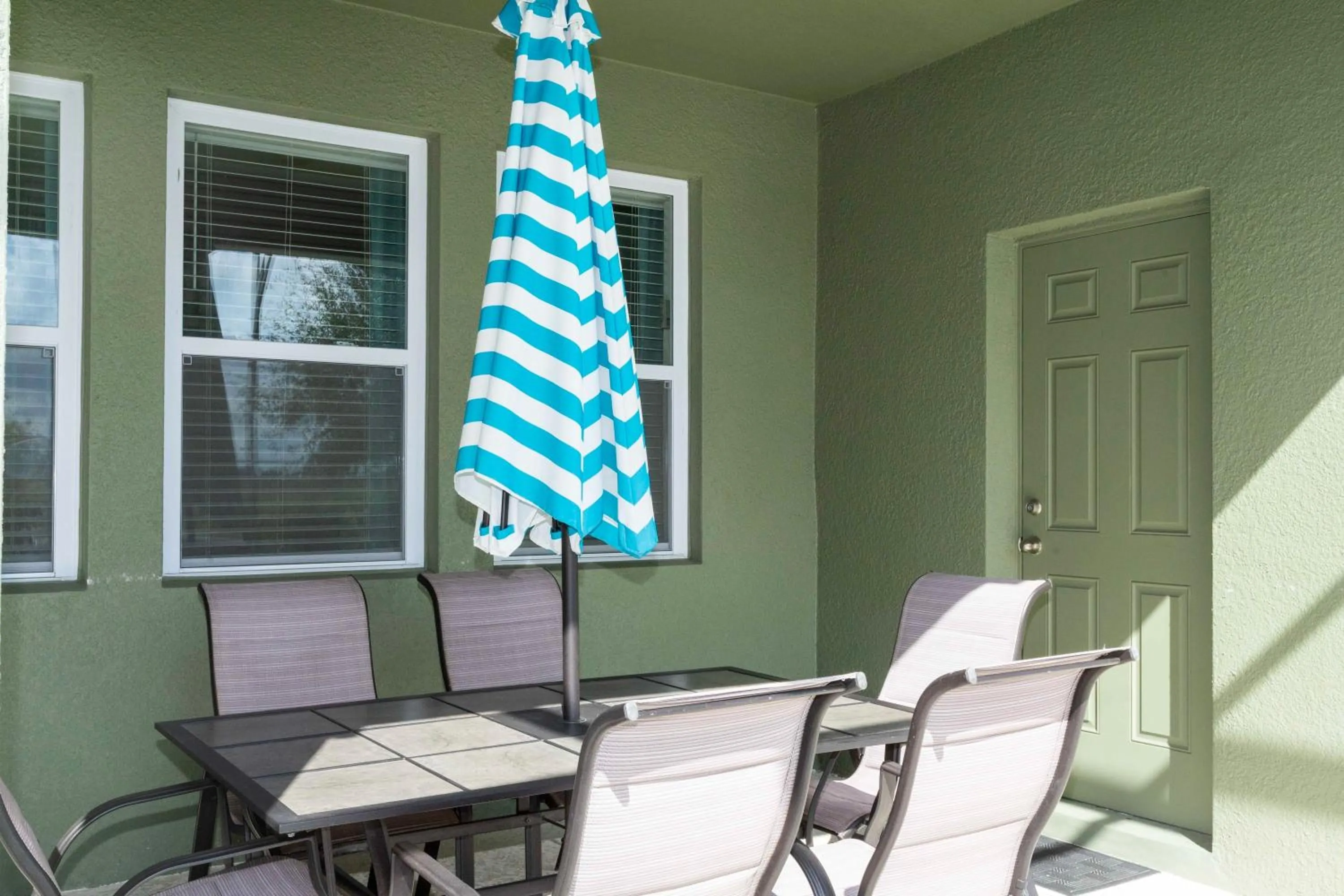 Marvelous 7 Bd w/ Pool Close to Disney @ Solterra 6086