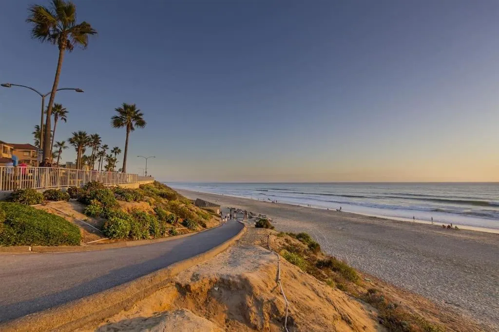 Luxury Ocean Views & Steps To The Sand - Tower 36 Upper Condo Unit