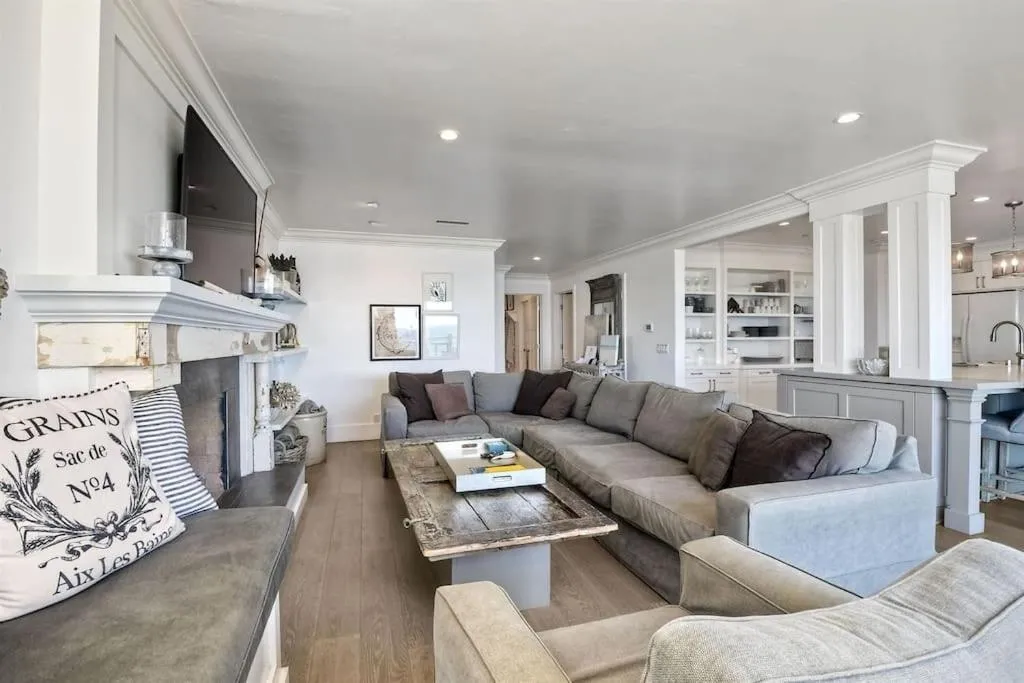 Luxury Ocean Views & Steps To The Sand - Tower 36 Upper Condo Unit