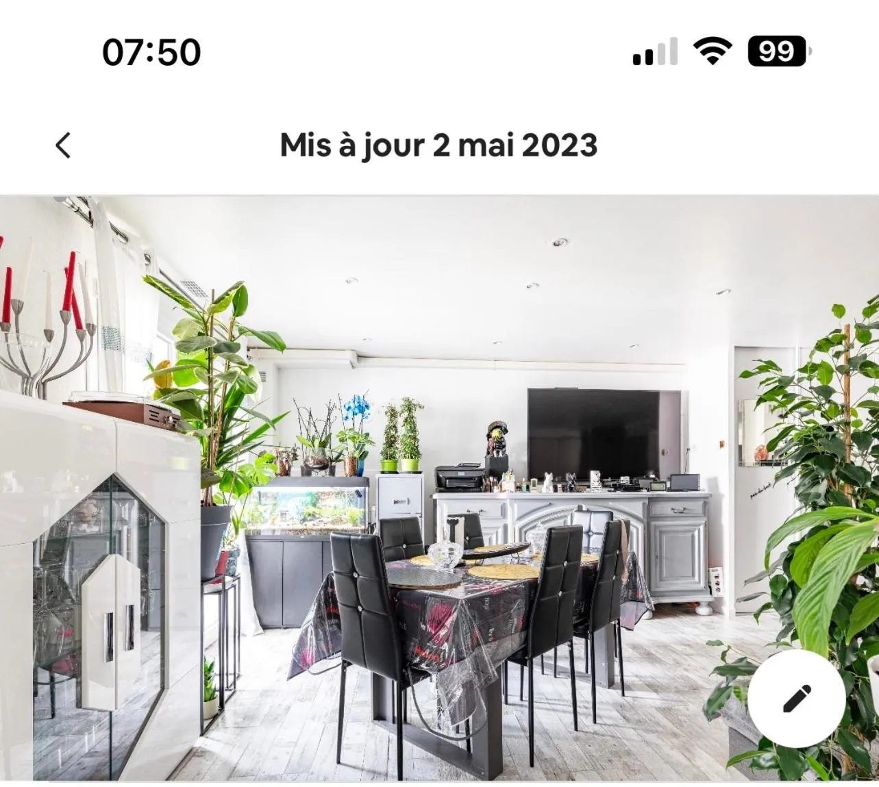 Communal lounge/ TV room, Restaurant/Places to Eat in Chambre cosy