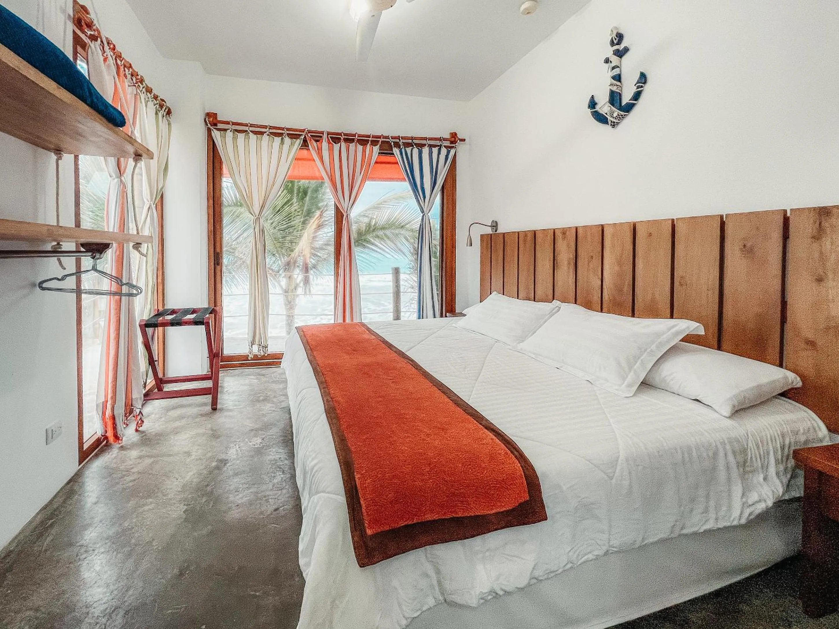 Bed in Mi Playa Galapagos Beachfront Apartments