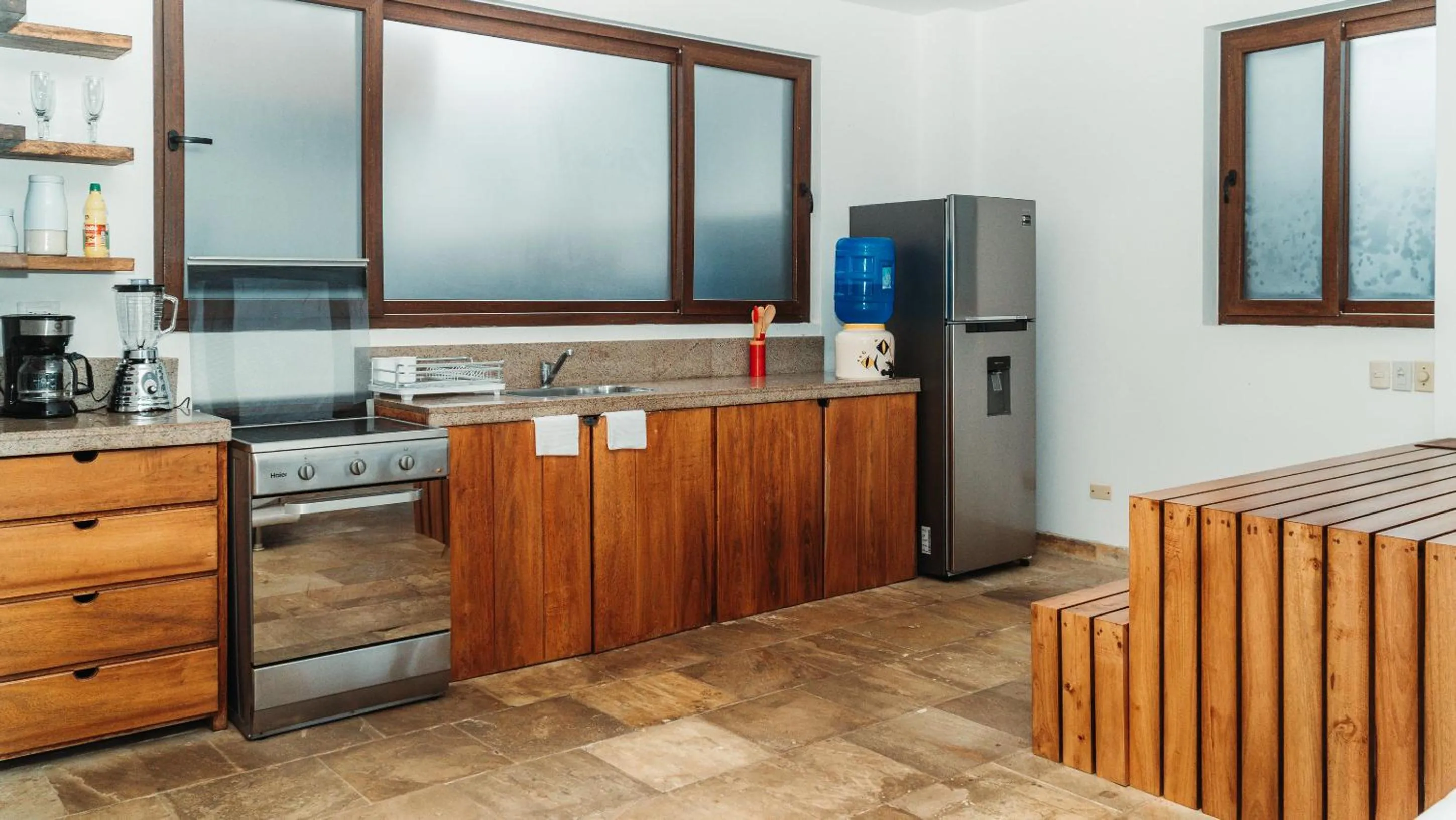 Coffee/tea facilities in Mi Playa Galapagos Beachfront Apartments