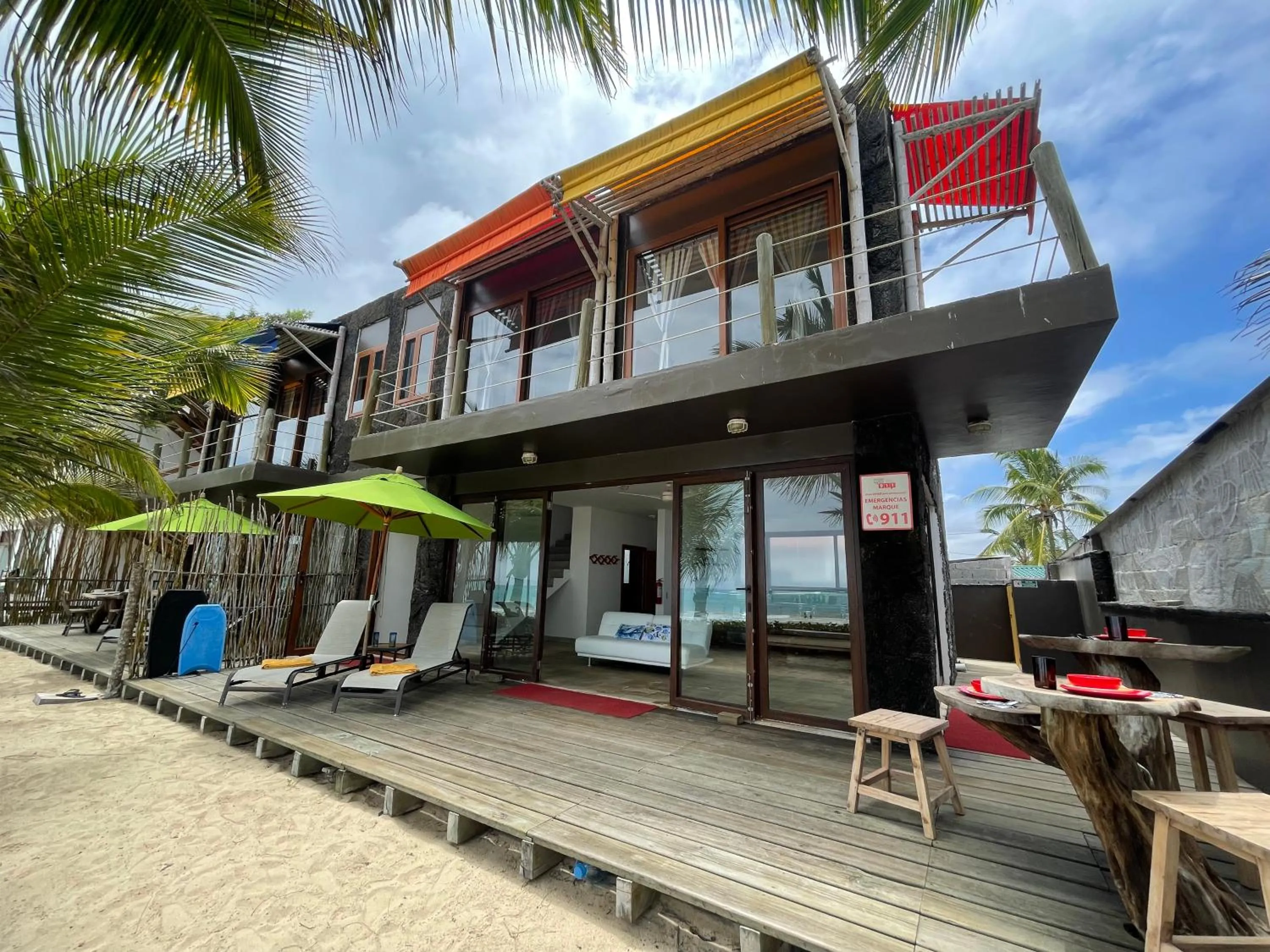 Property building in Mi Playa Galapagos Beachfront Apartments