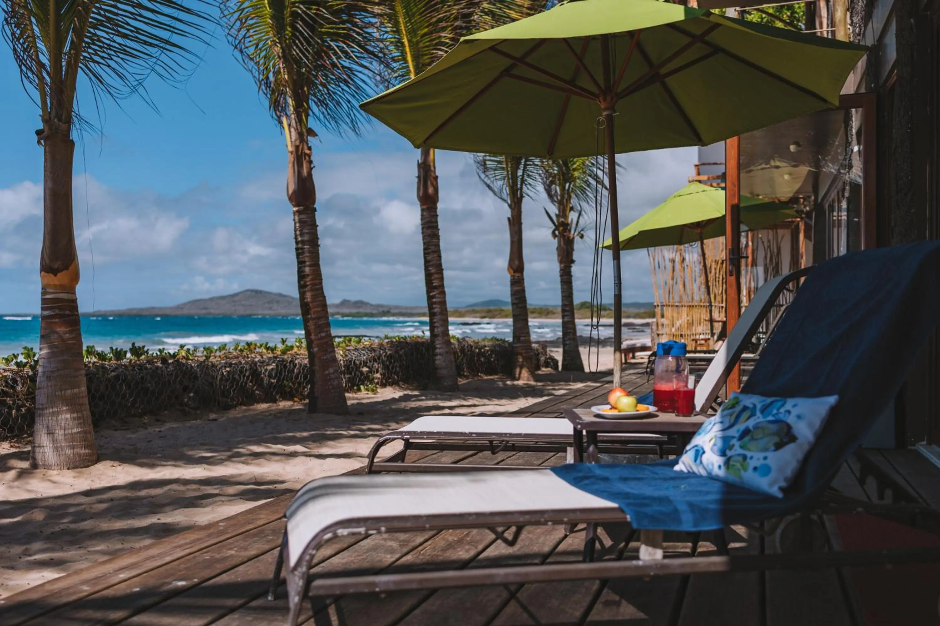 Mi Playa Galapagos Beachfront Apartments