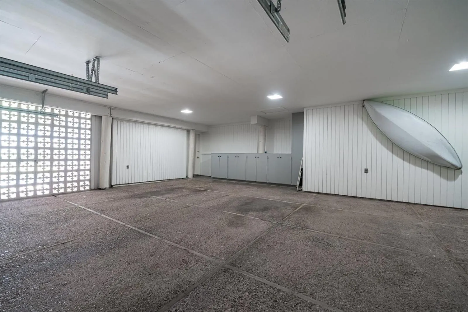 Property building in Edgewater Escape