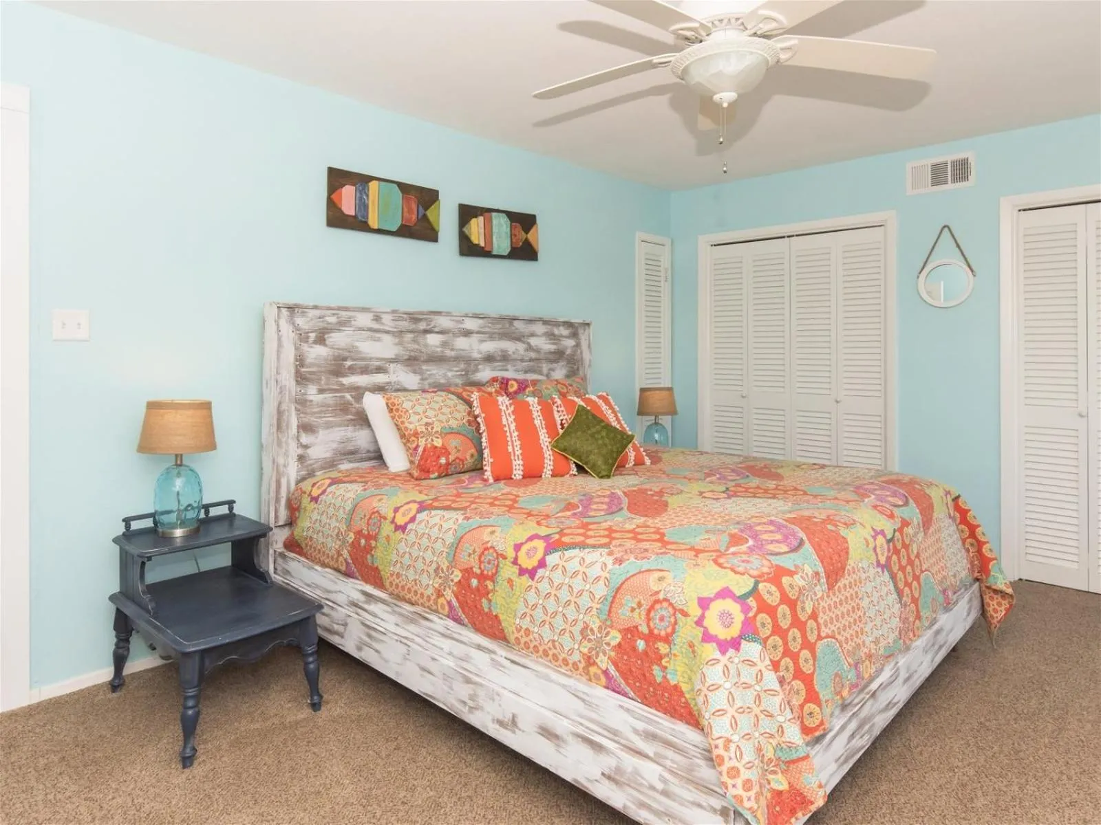 Property building, Bed in Fisherman Luv