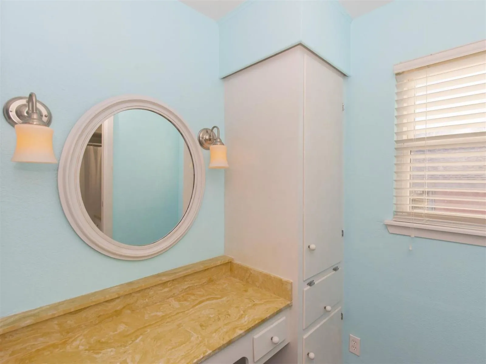 Property building in Fisherman Luv