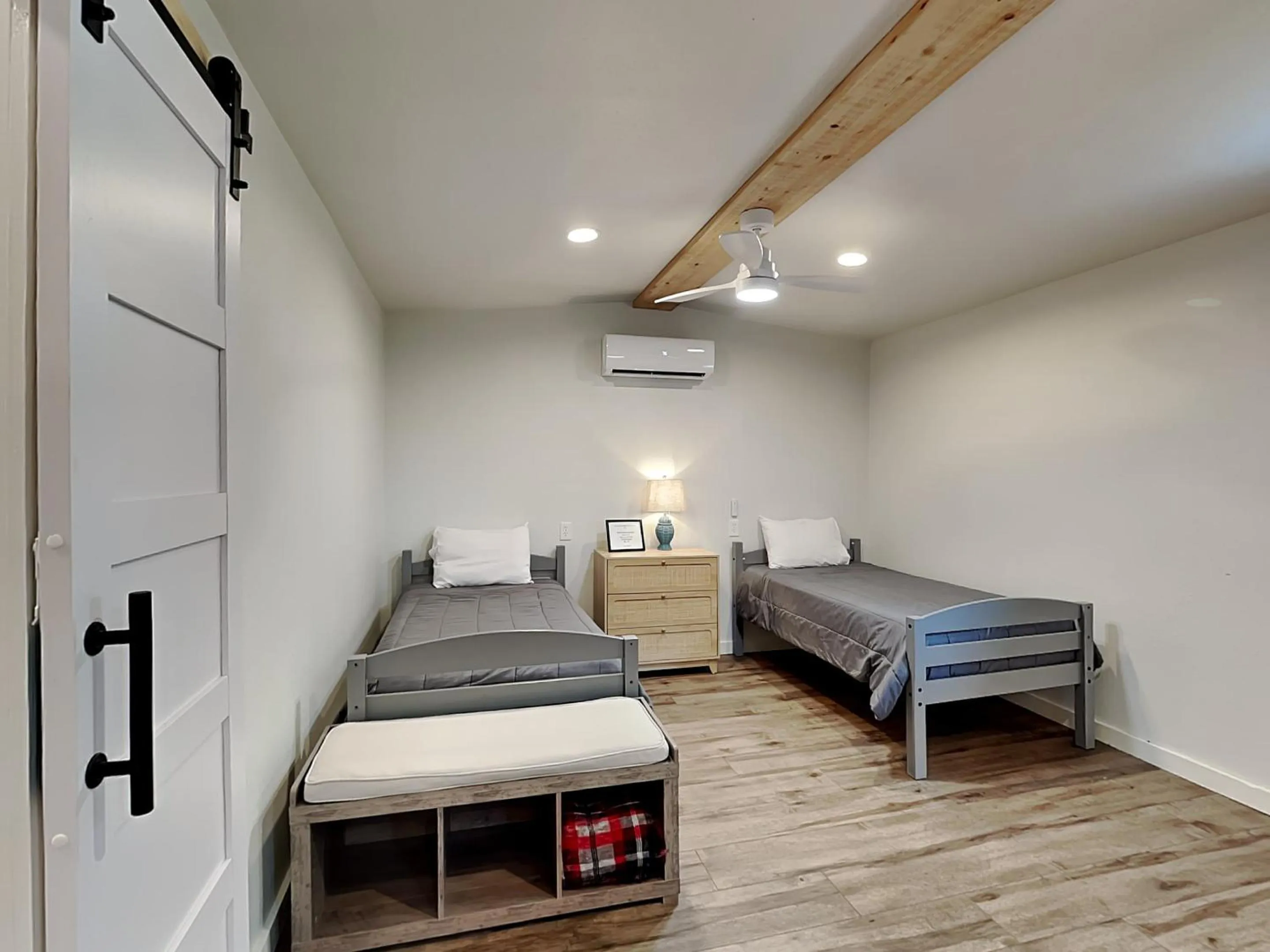 Property building, Bed in Knot A Care