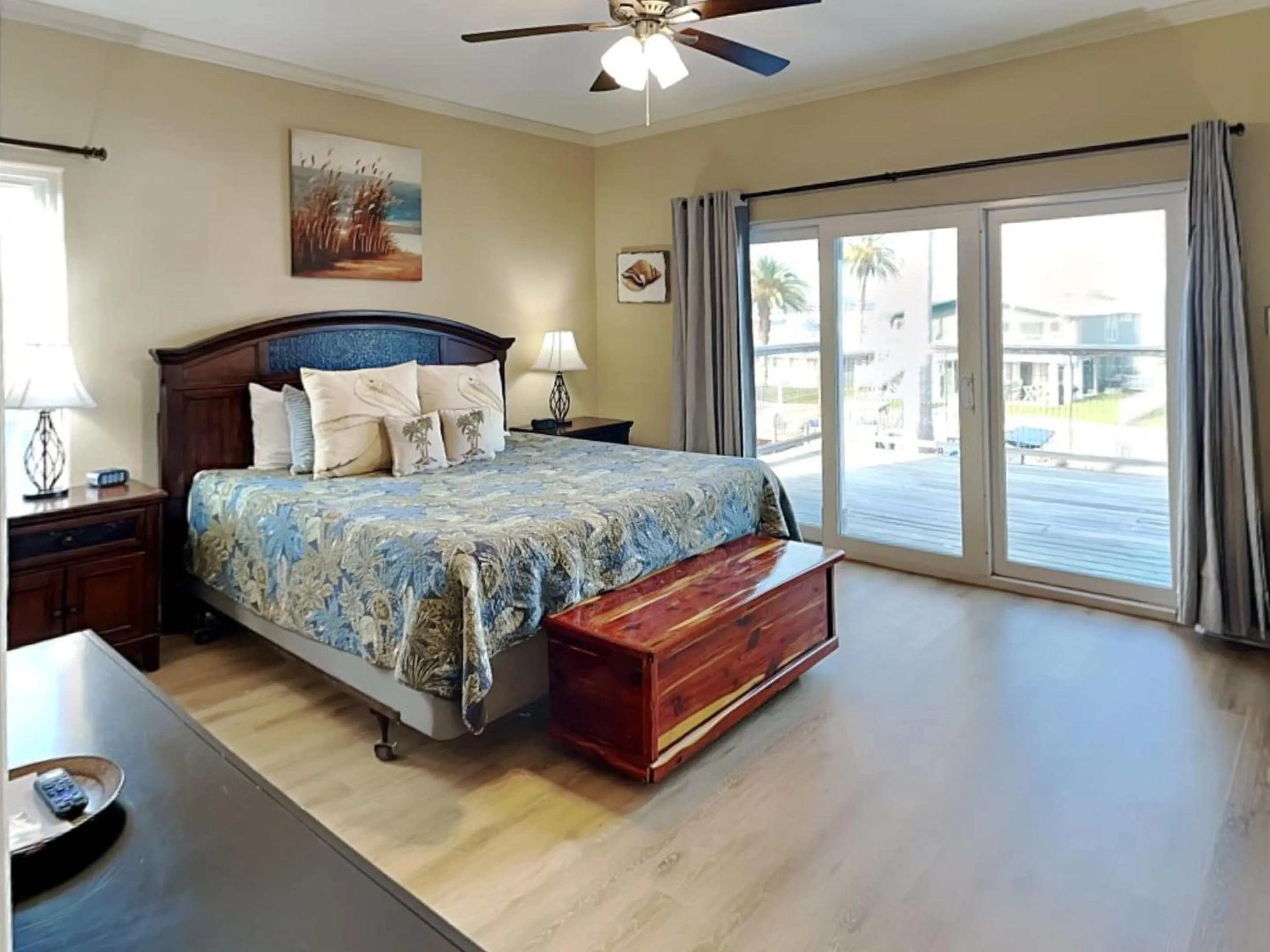 Bed in Pickled Pirate