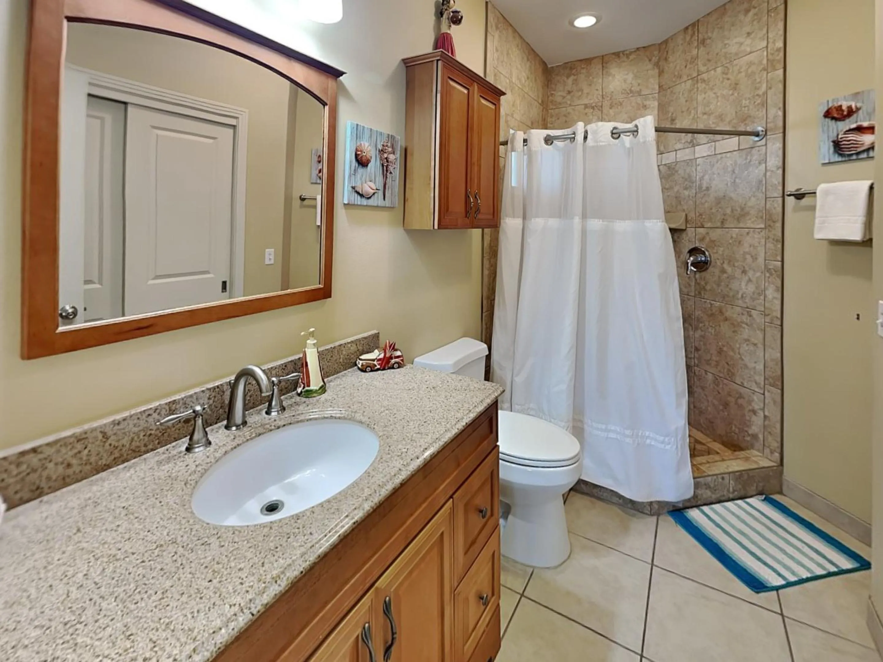 Shower in Pickled Pirate