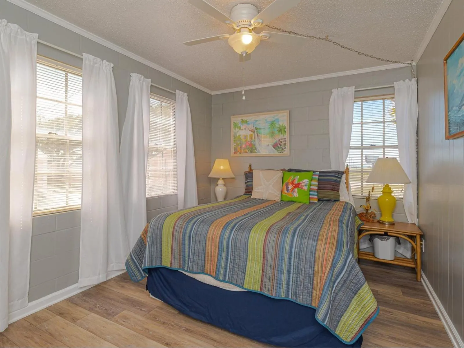 Property building, Bed in Sea Gun Bayhome #128