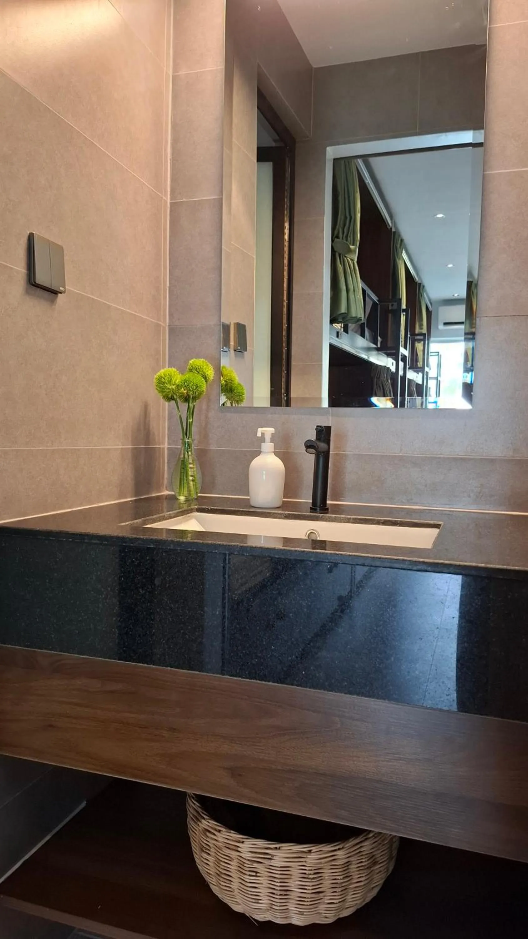 Shower in Sok Hotel And Coffee Siem Reap