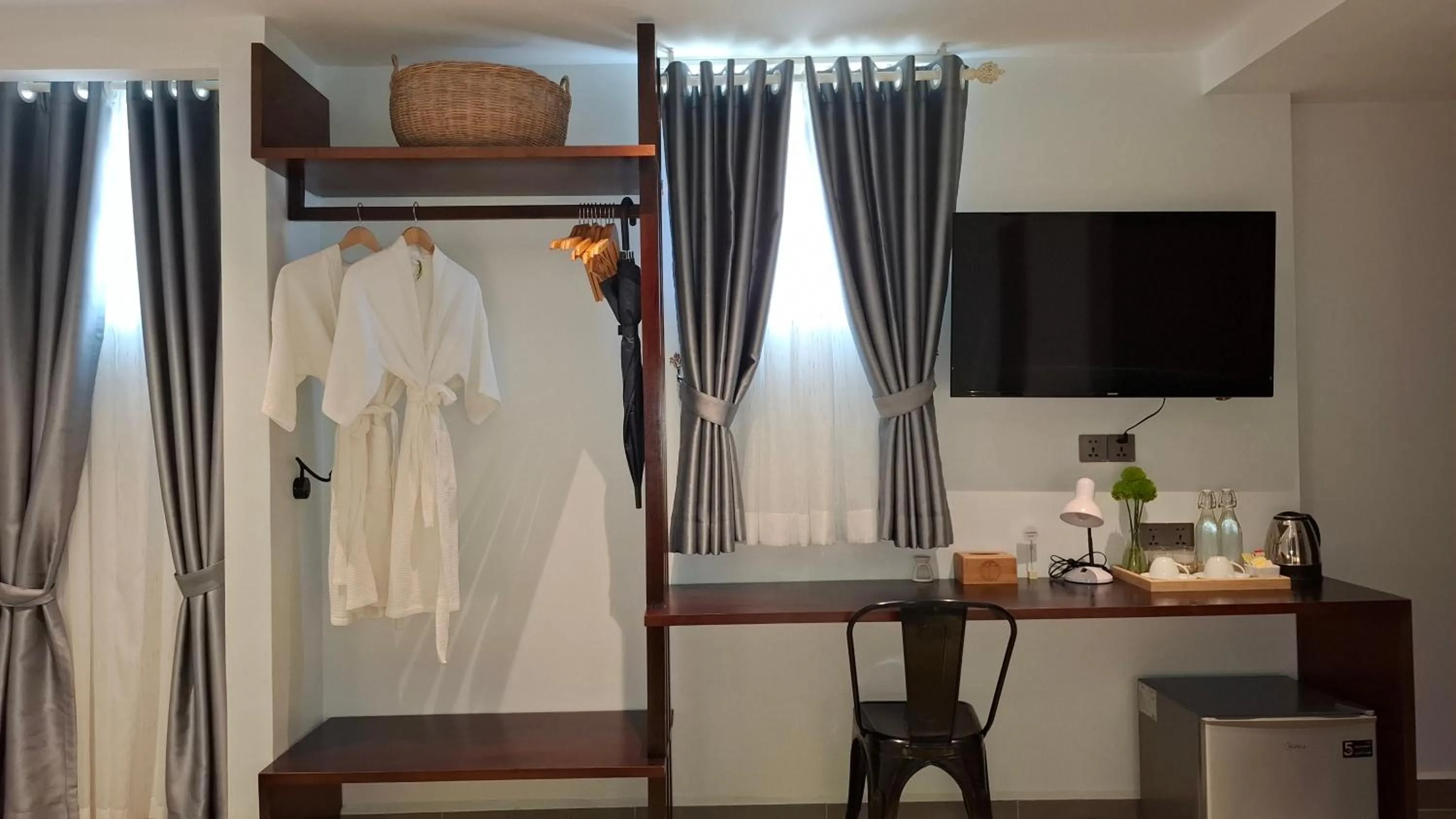 TV and multimedia in Sok Hotel And Coffee Siem Reap