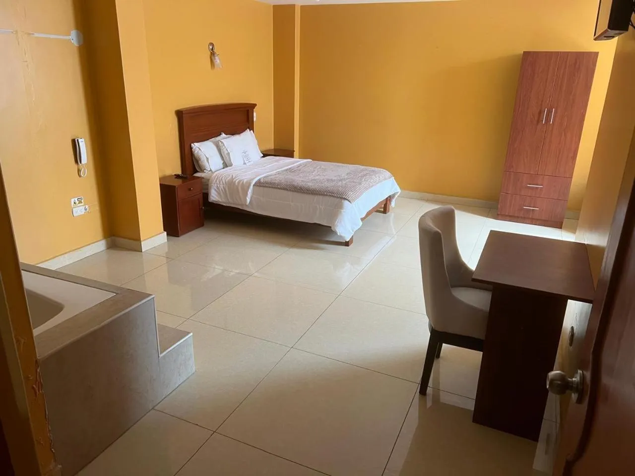 Bedroom, Bed in Marzano