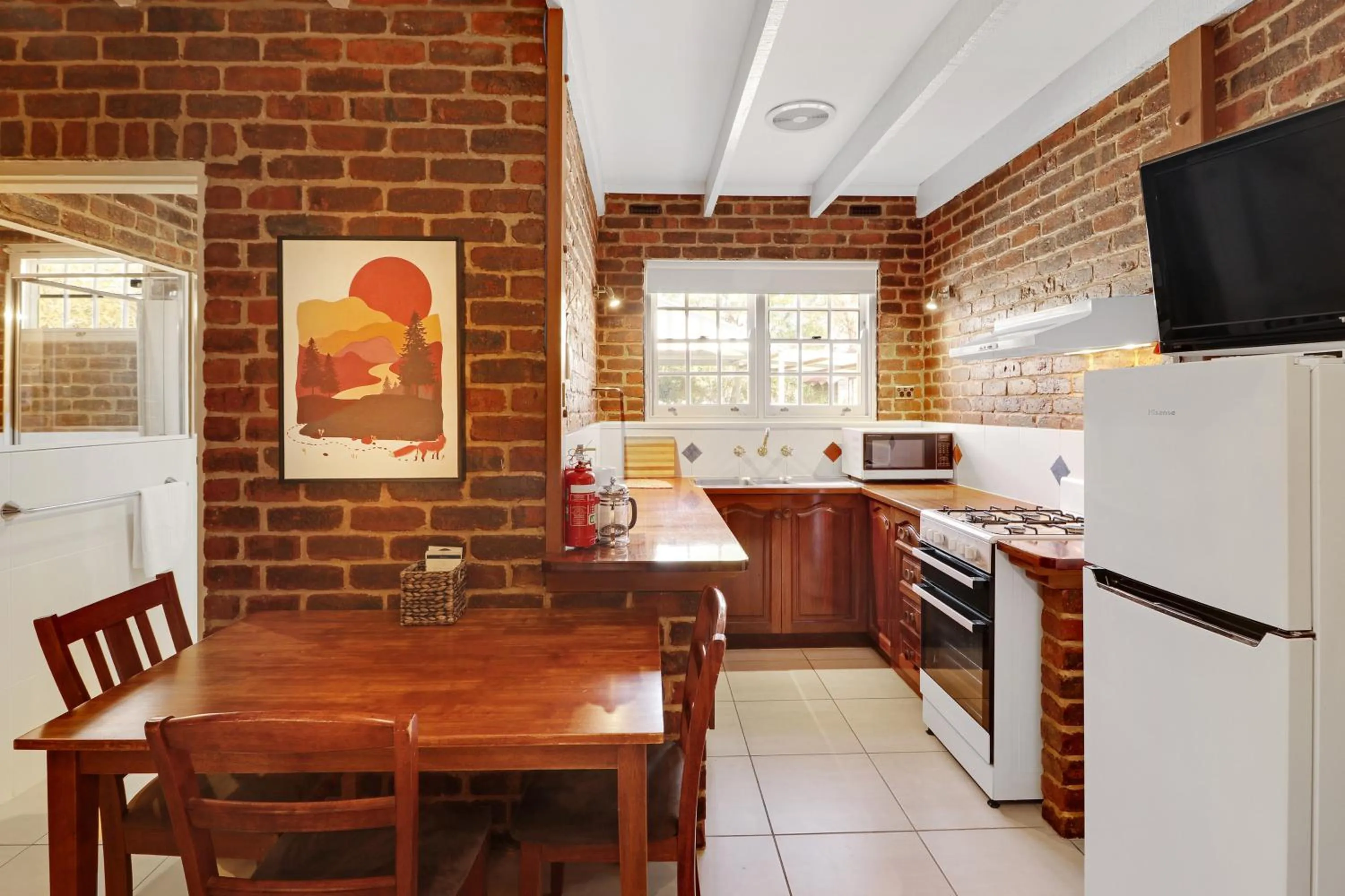 TV and multimedia in Greenvale Holiday Units Mansfield