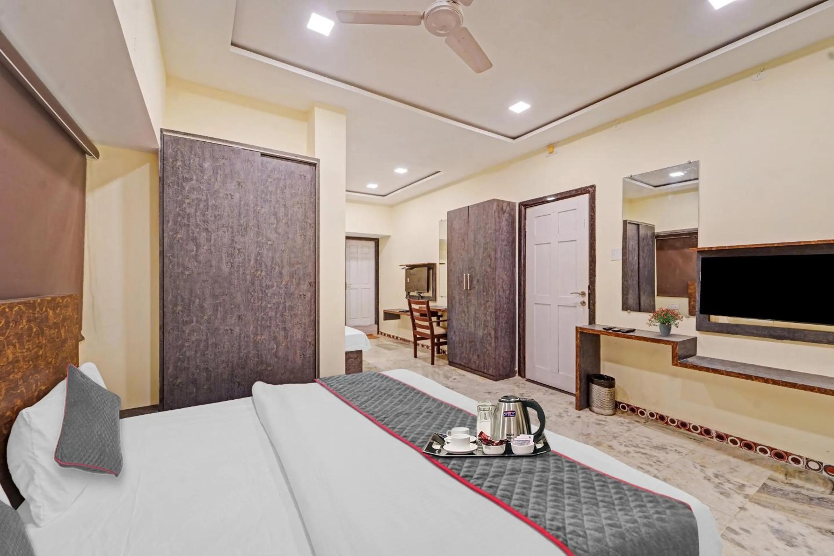 Bedroom, Bed in Collection O by OYO Yash Inn