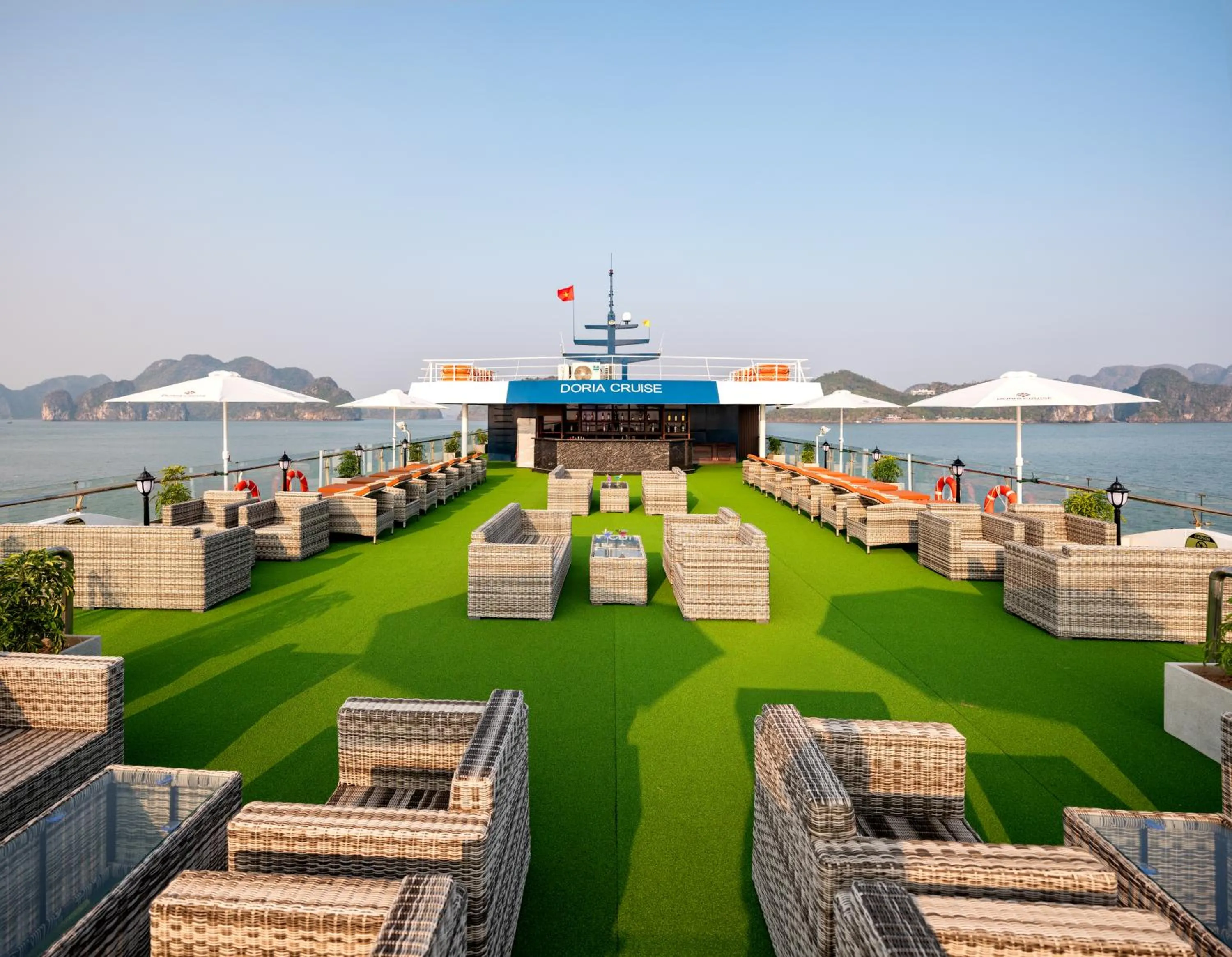 Evening entertainment in M'Gloria Cruise by HAG