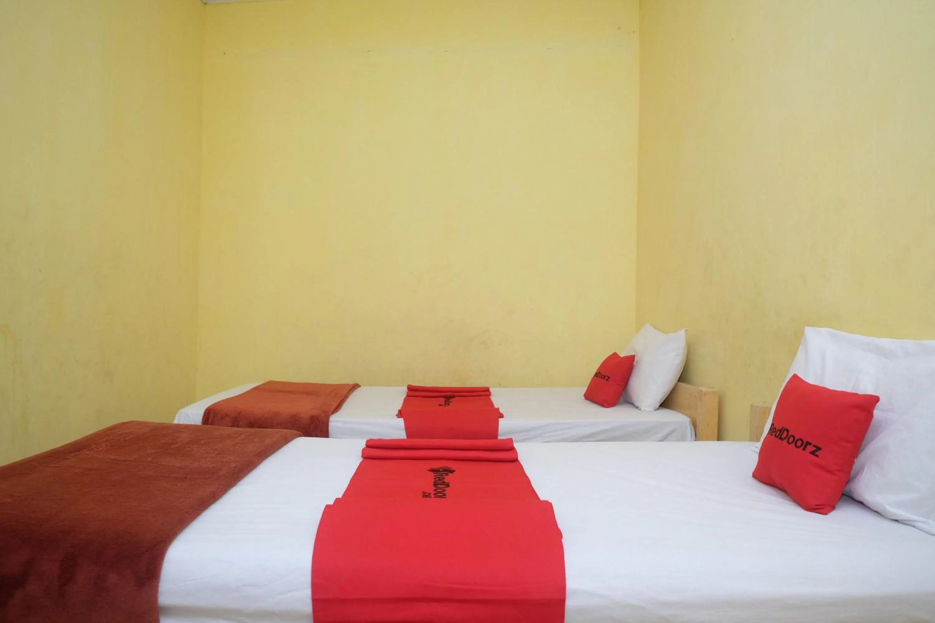 Bedroom in RedDoorz near Pelabuhan Nusantara Parepare