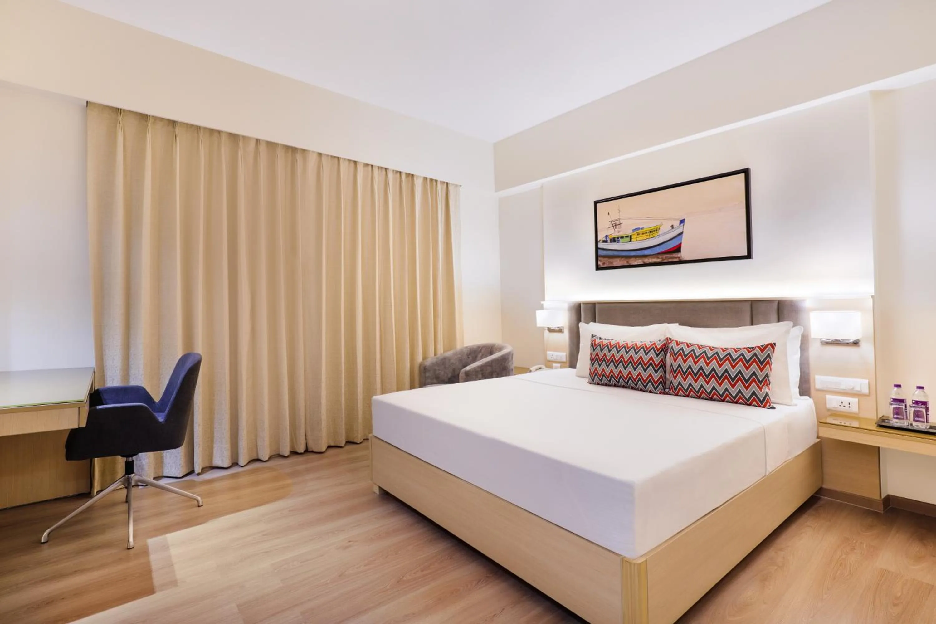 Photo of the whole room, Bed in Keys Lite By Lemon Tree Hotels Sreekanya