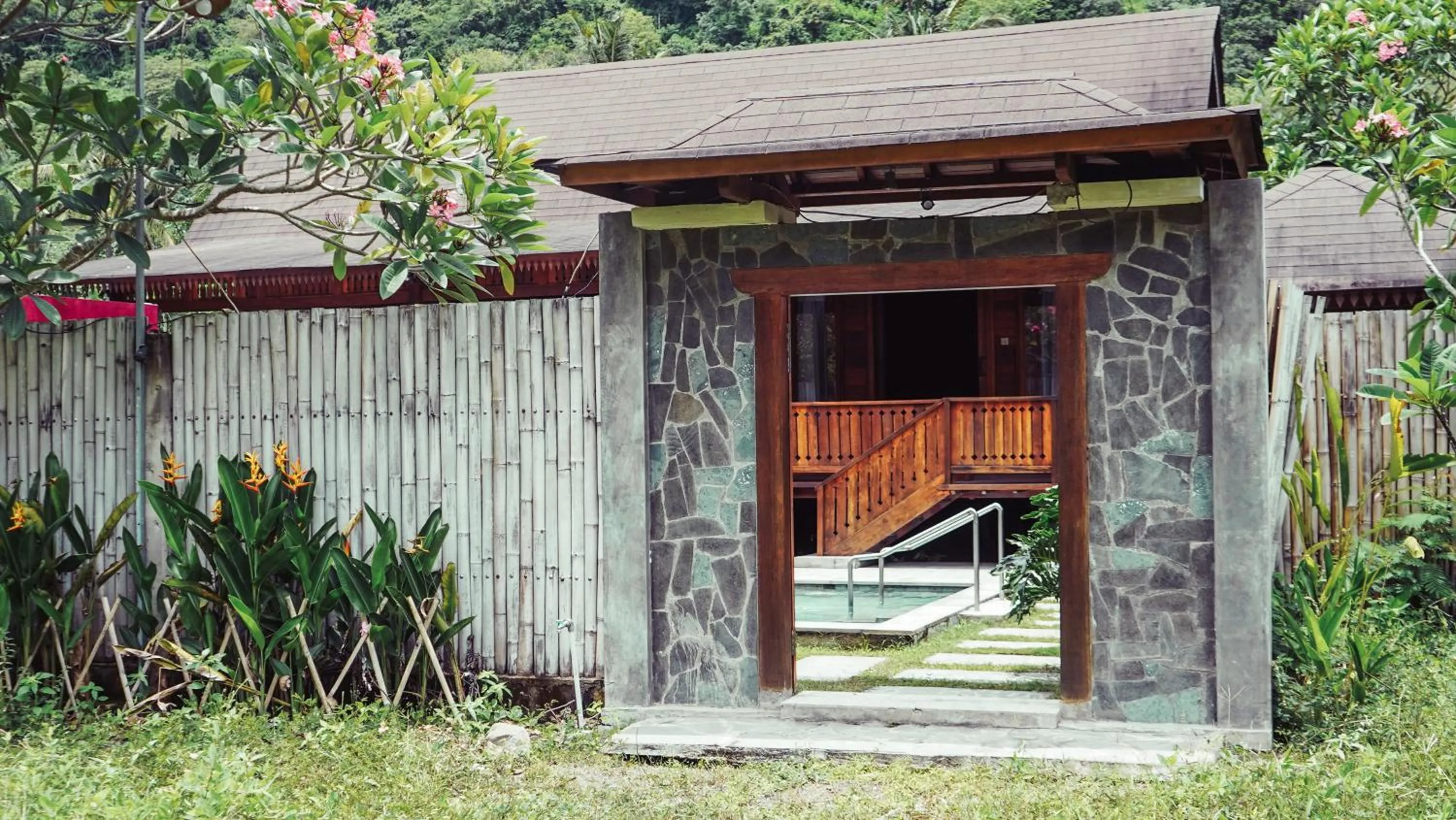 Facade/entrance in Madaira Villa Senggigi