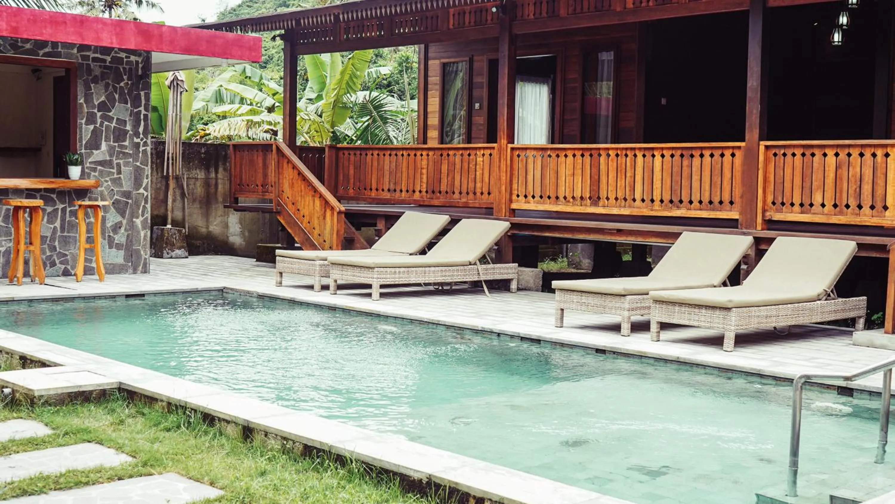 Swimming pool in Madaira Villa Senggigi