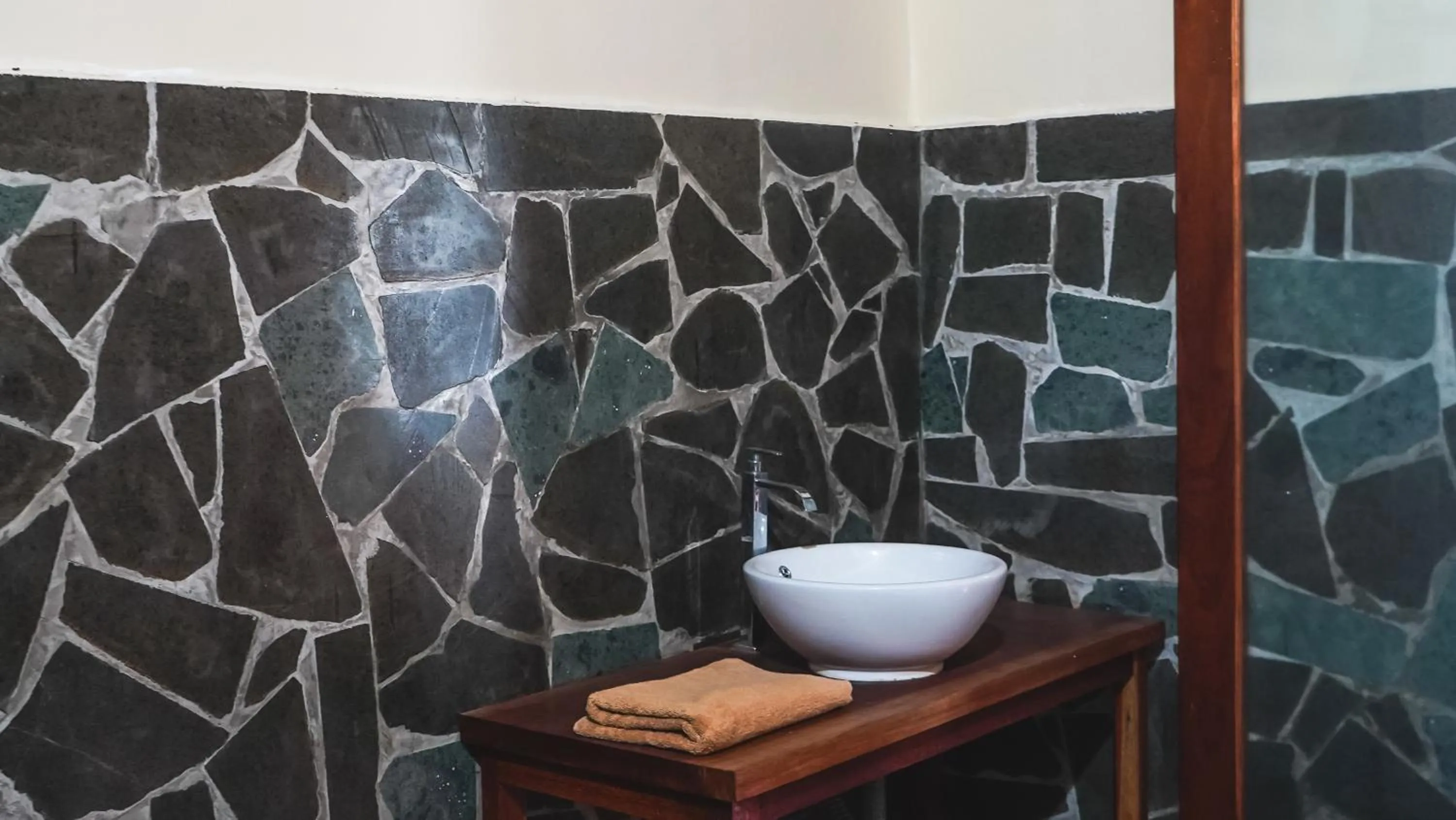 Bathroom in Madaira Villa Senggigi