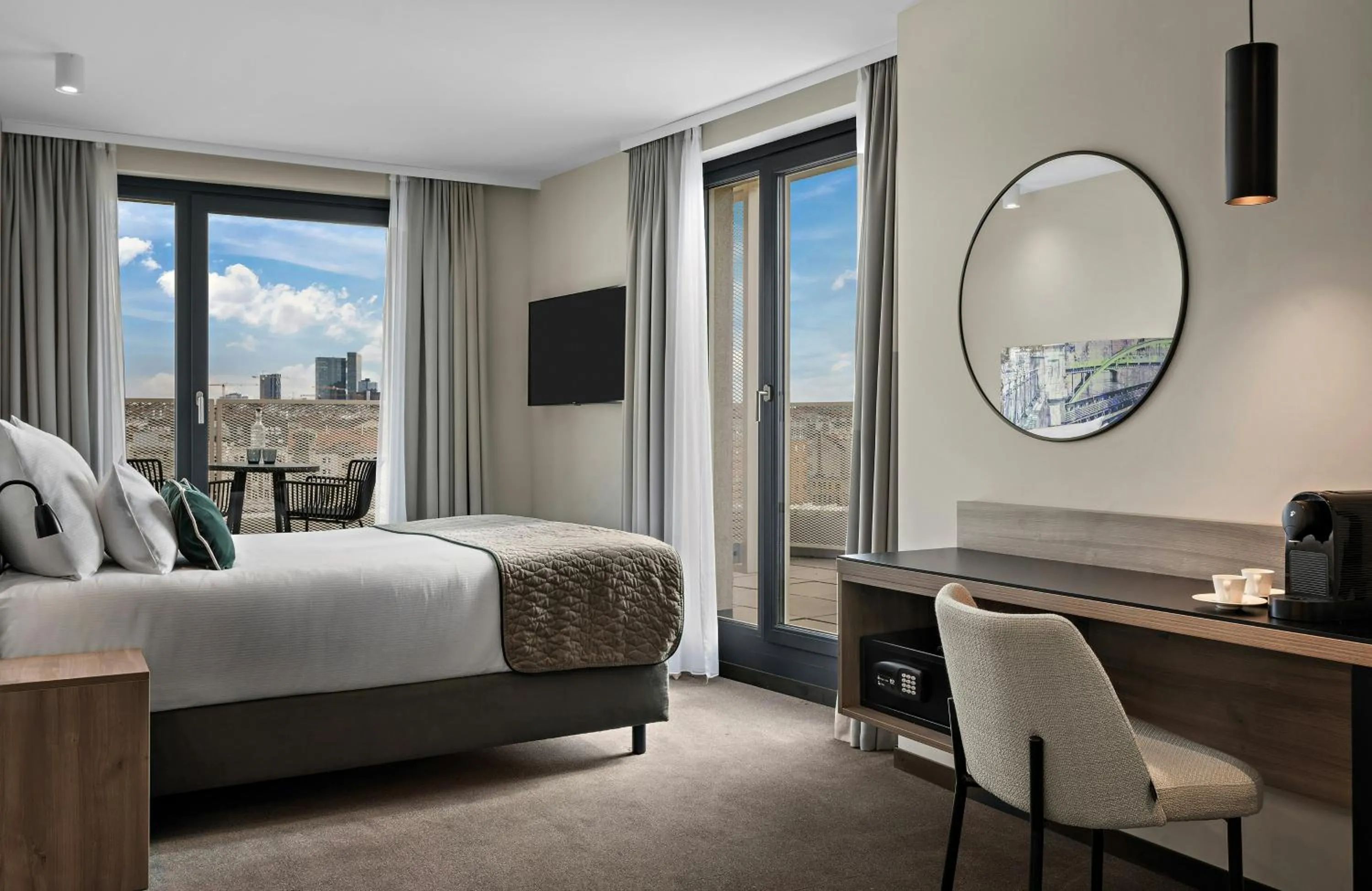 Photo of the whole room, Bed in Leonardo Hotel Vienna City West