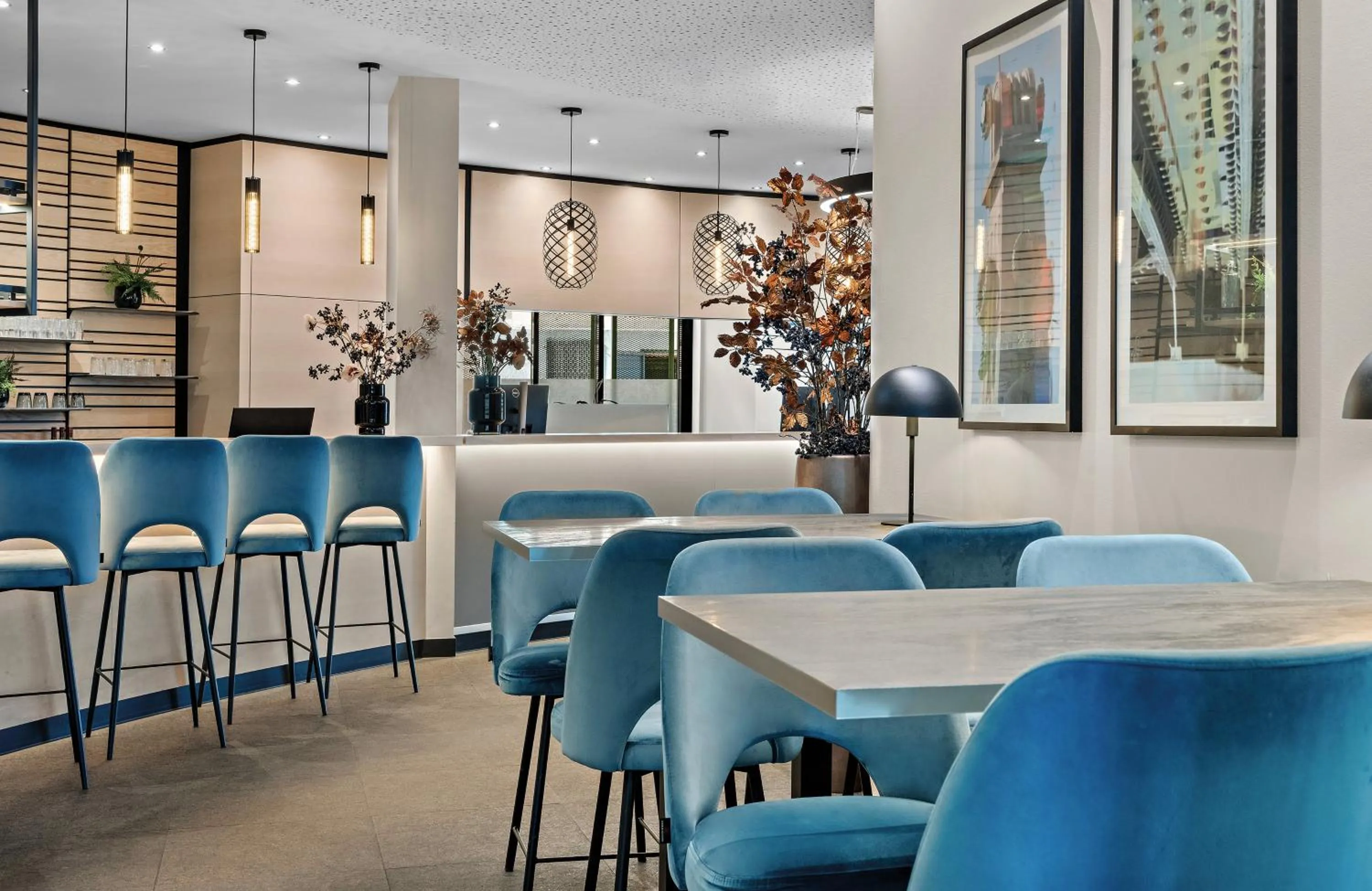 Lobby or reception in Leonardo Hotel Vienna City West