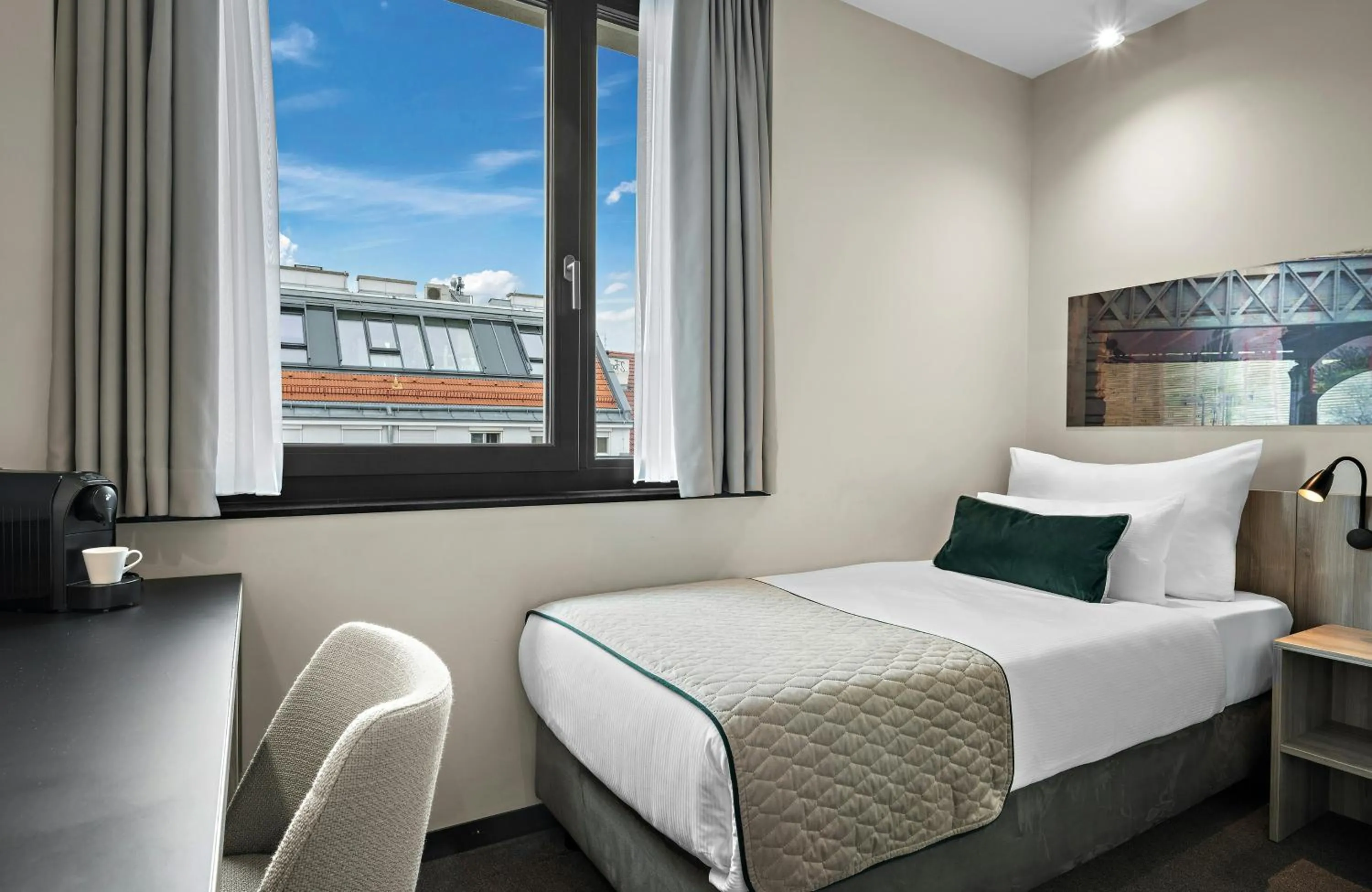 Photo of the whole room, Bed in Leonardo Hotel Vienna City West