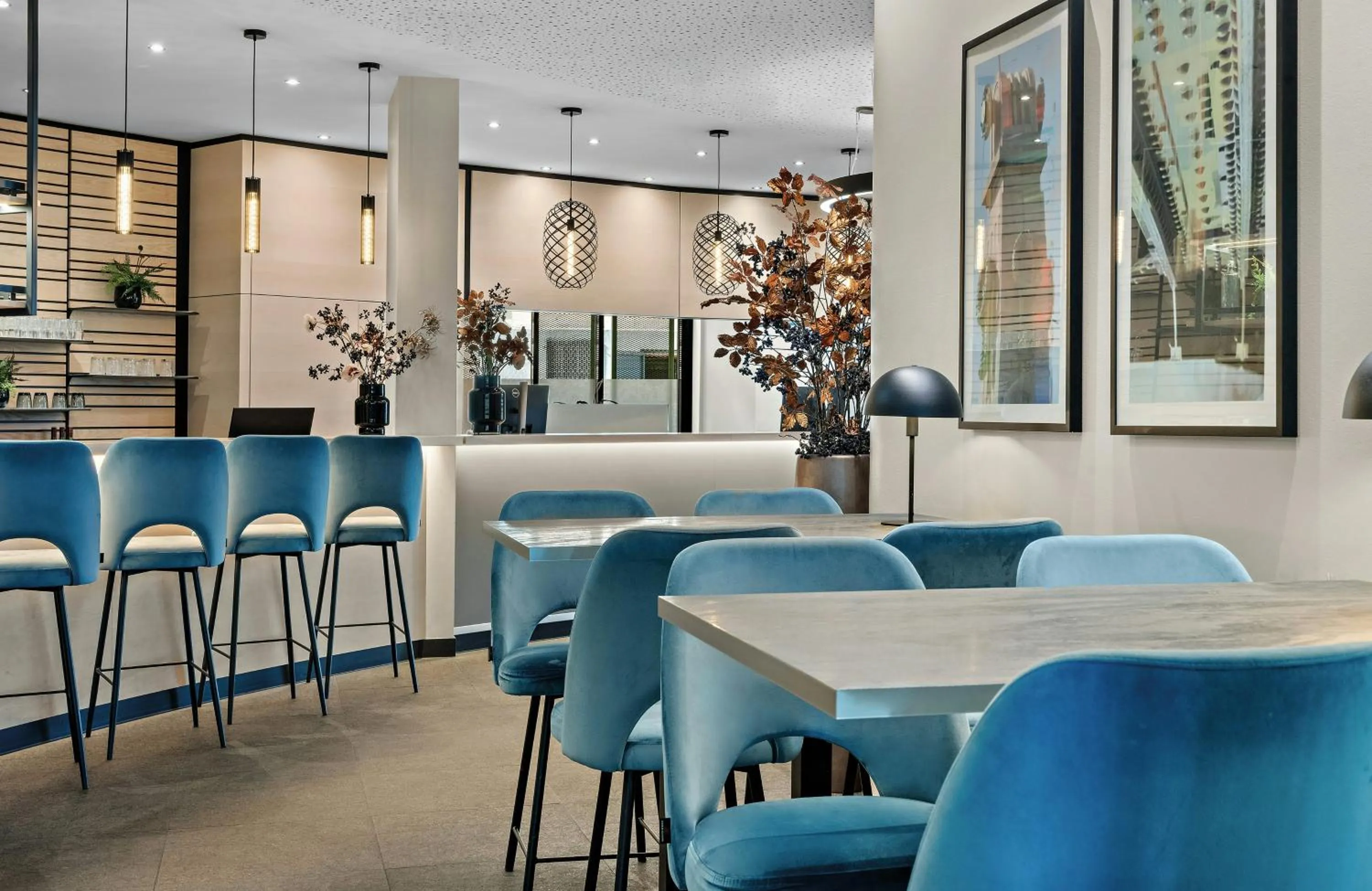 Lobby or reception in Leonardo Hotel Vienna City West