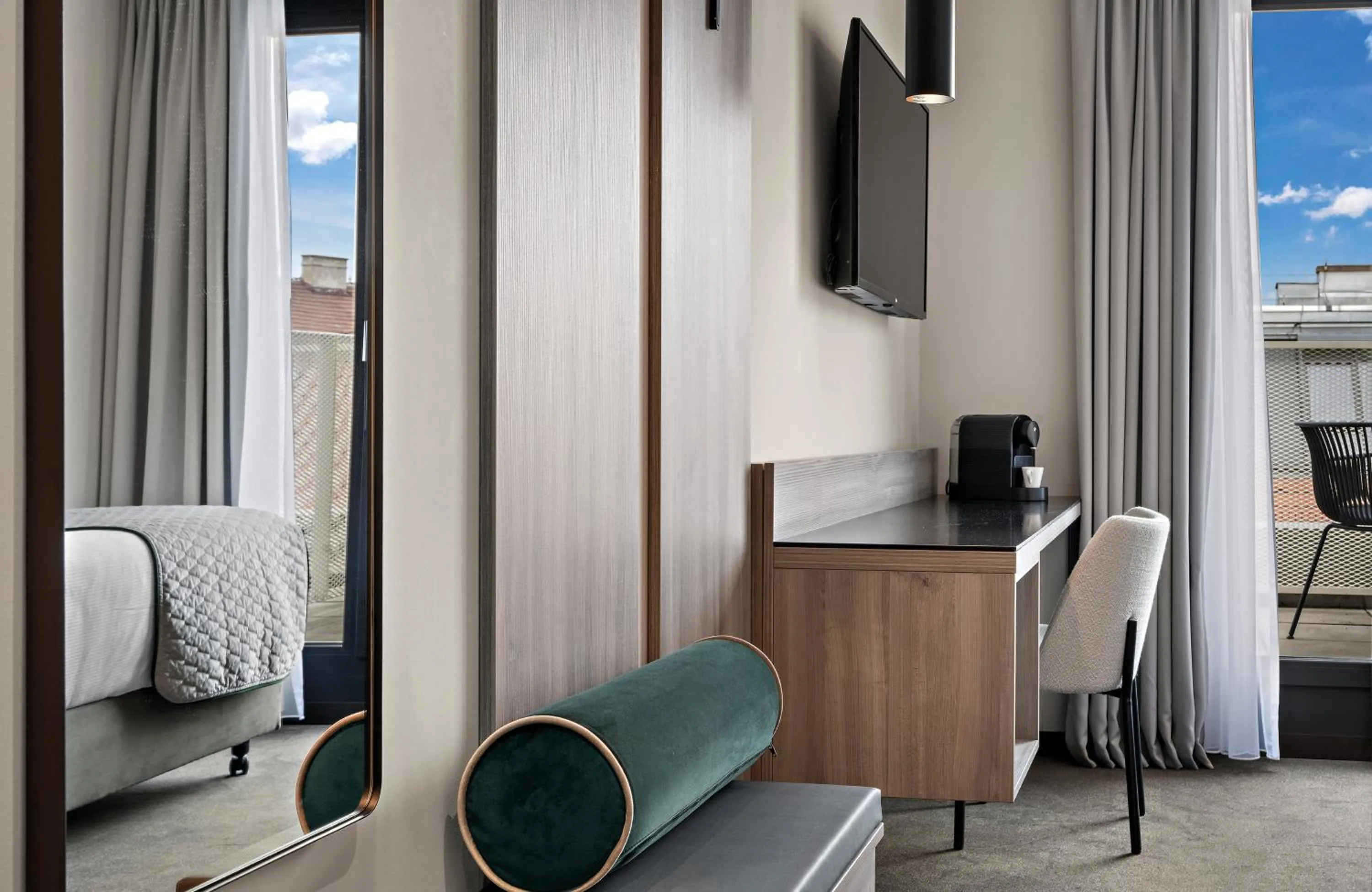 Photo of the whole room, Bed in Leonardo Hotel Vienna City West