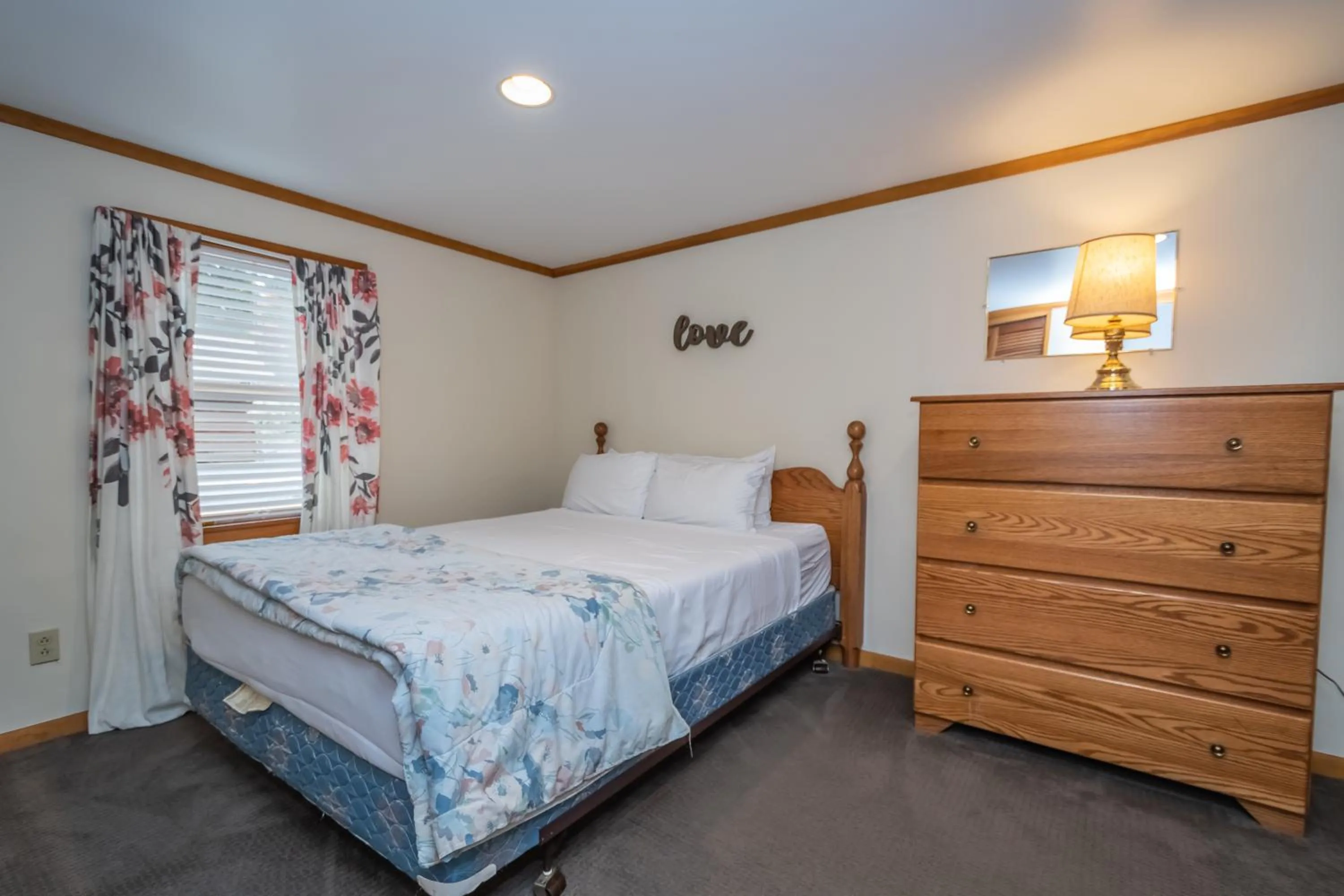 Property building, Bed in Waters Edge