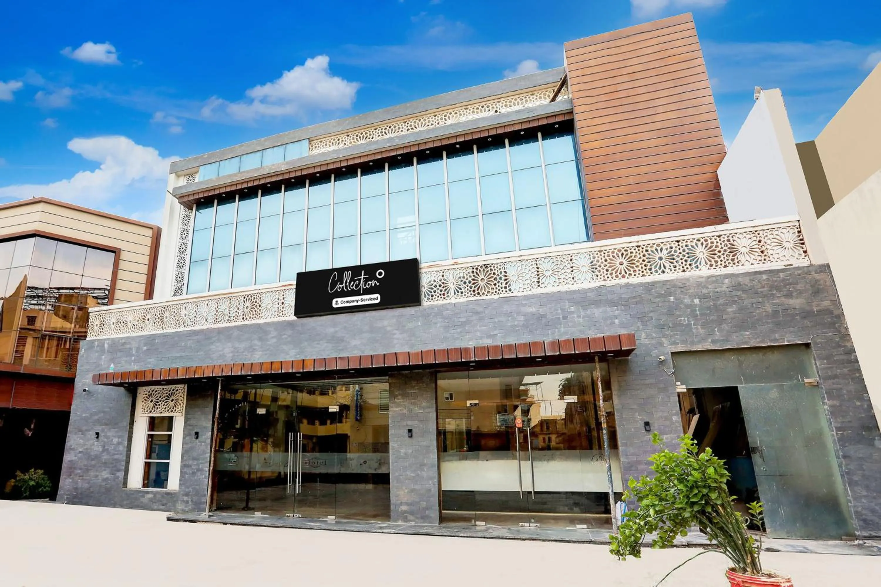 Facade/entrance in Super Collection O Alwar formerly Hotel Ashoka