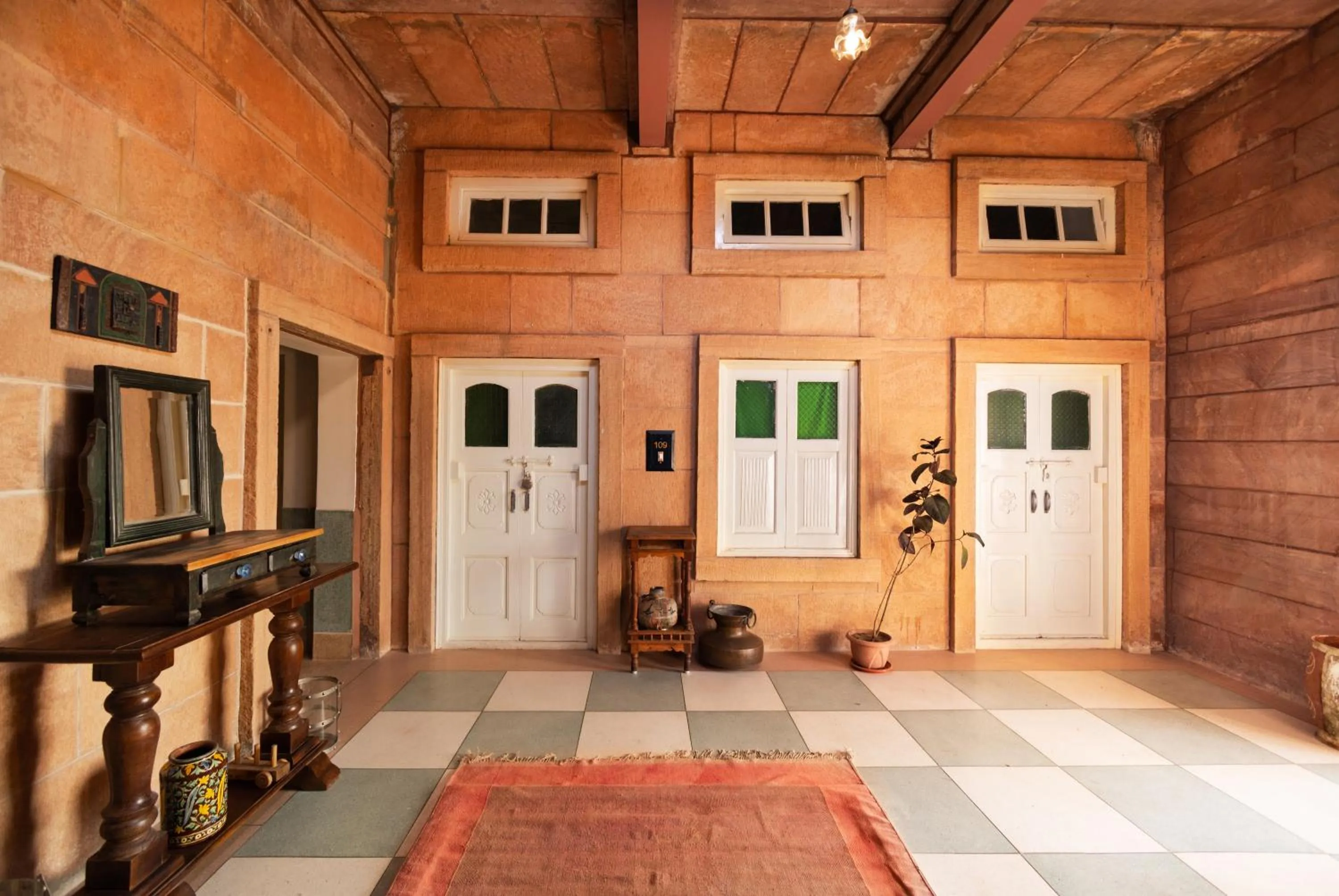 Inner courtyard view in Amritara Manak Haveli, Jodhpur