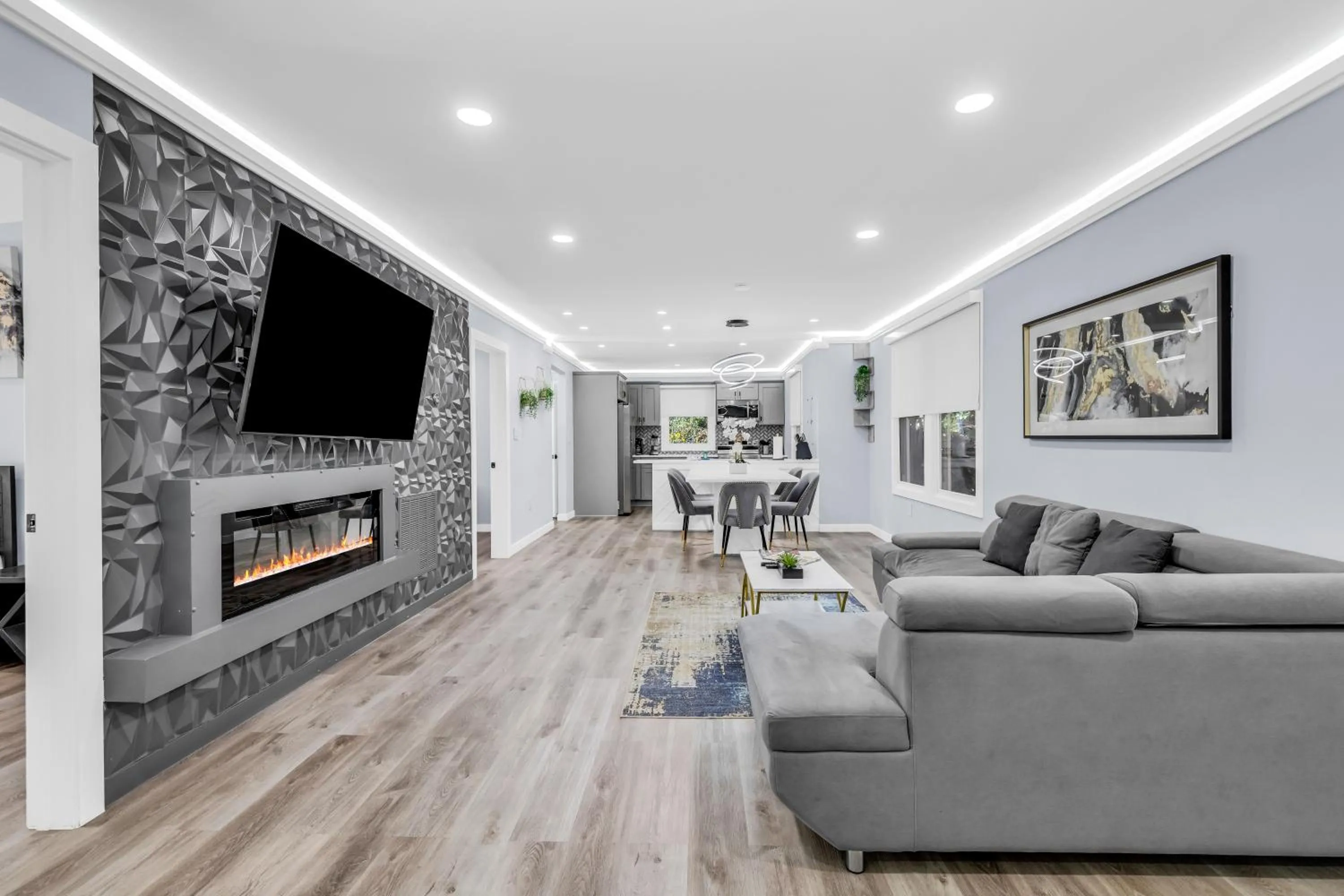 Living room in Luxury 3BR House in Charlotte