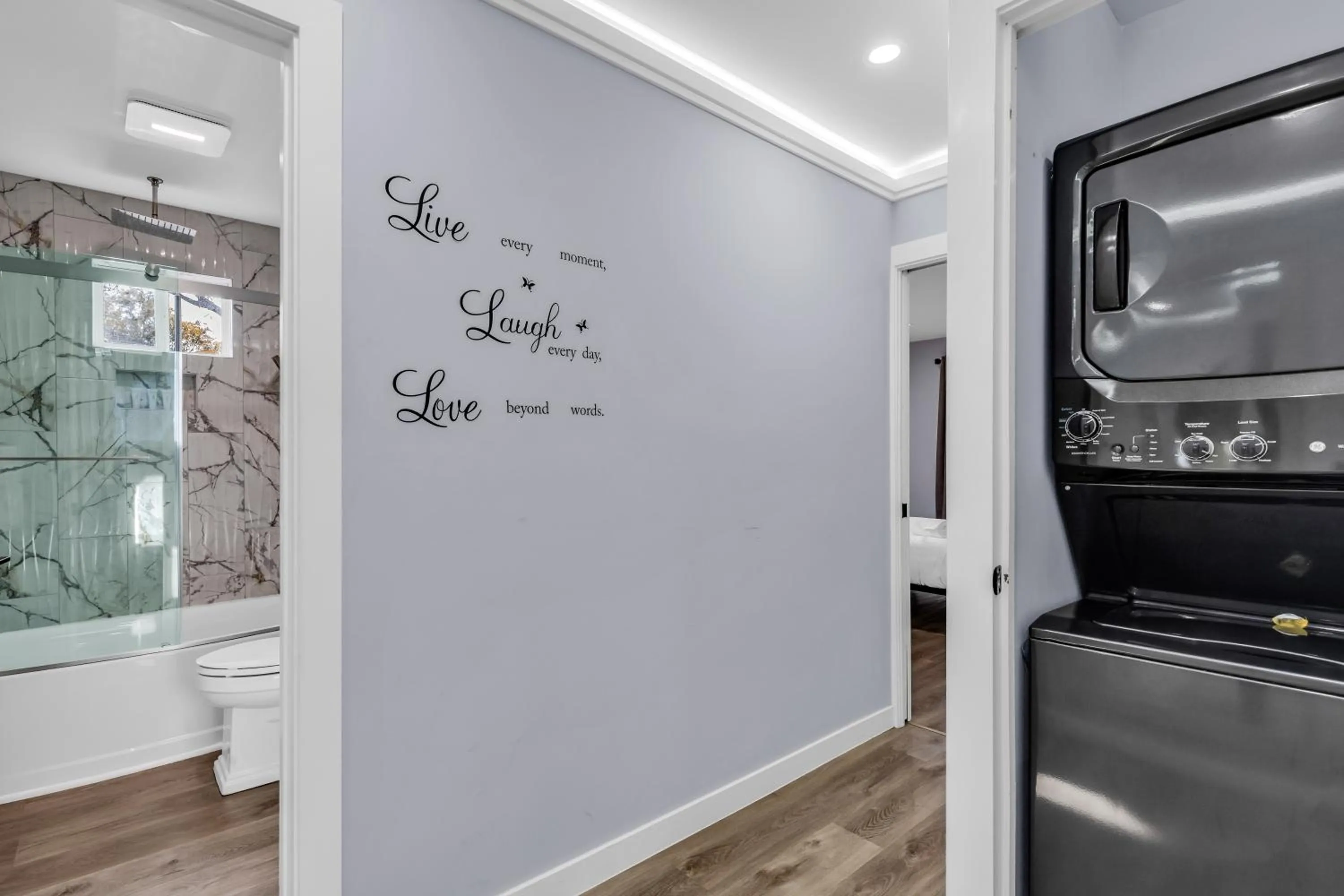 Decorative detail in Luxury 3BR House in Charlotte