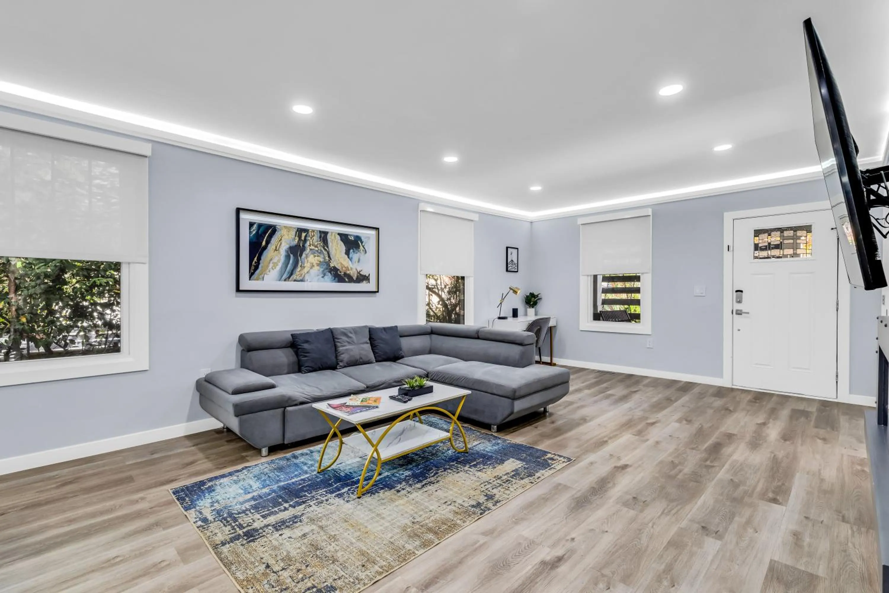 Living room in Luxury 3BR House in Charlotte
