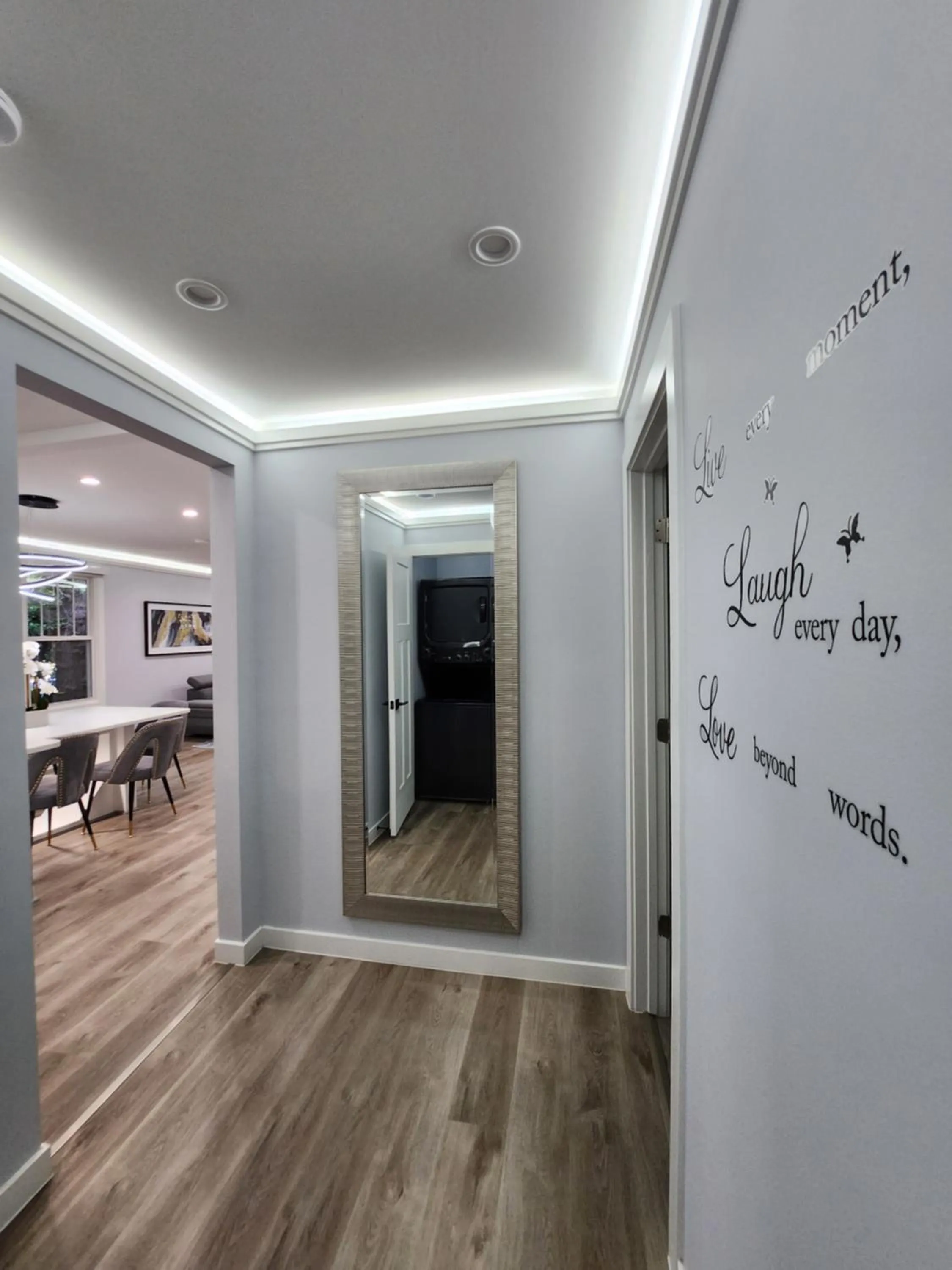 Decorative detail in Luxury 3BR House in Charlotte