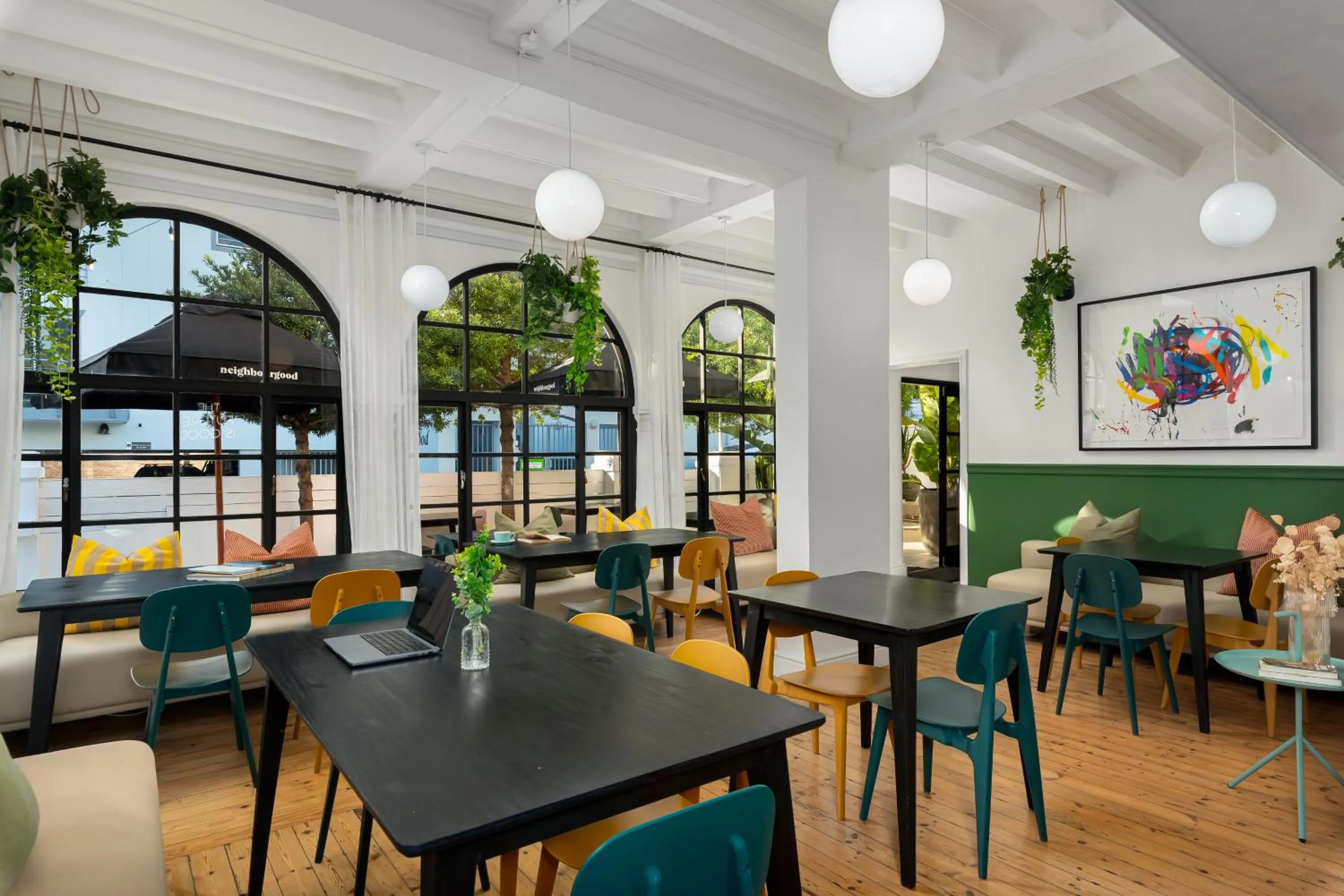 Communal lounge/ TV room in Neighbourgood Hill