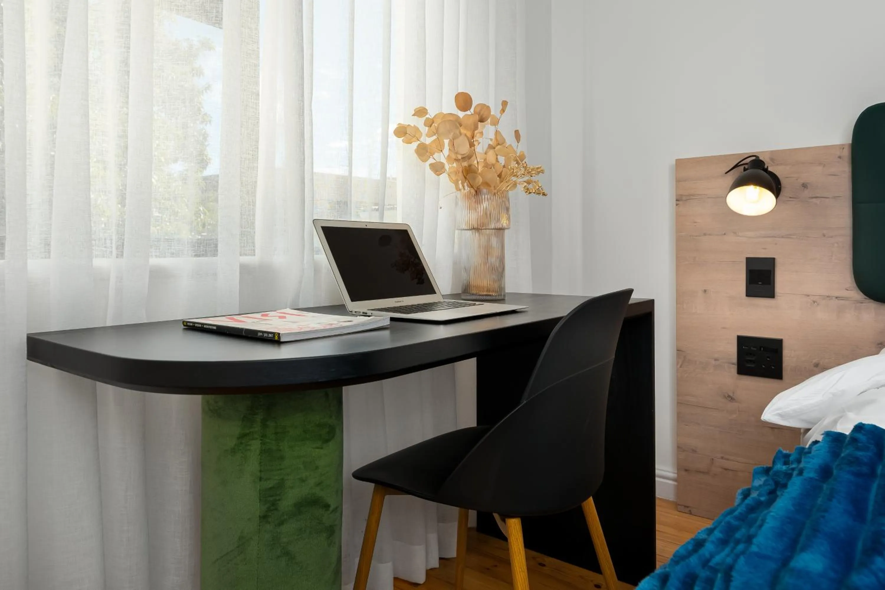 Seating area in Neighbourgood Hill