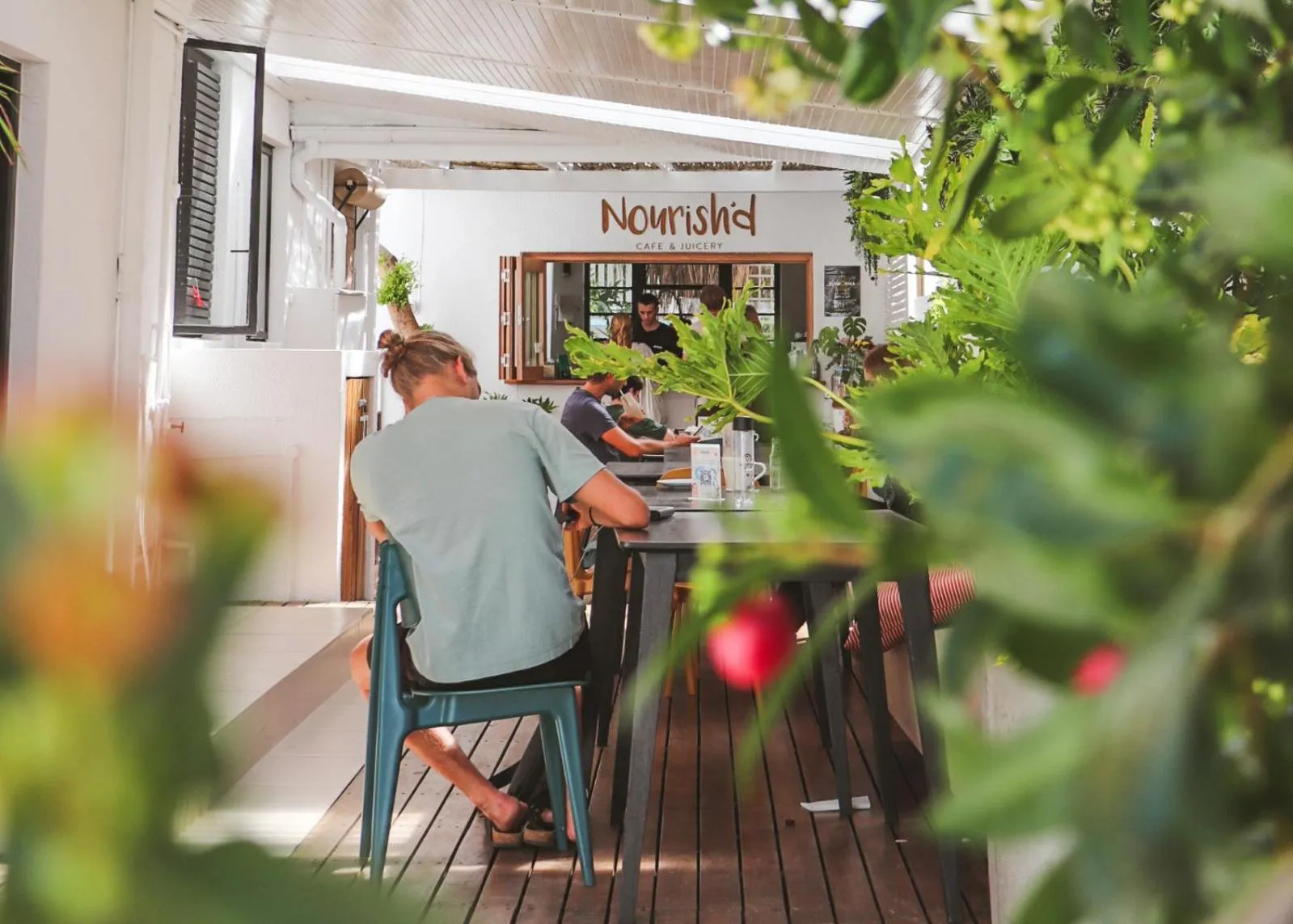 Restaurant/places to eat in Neighbourgood Hill