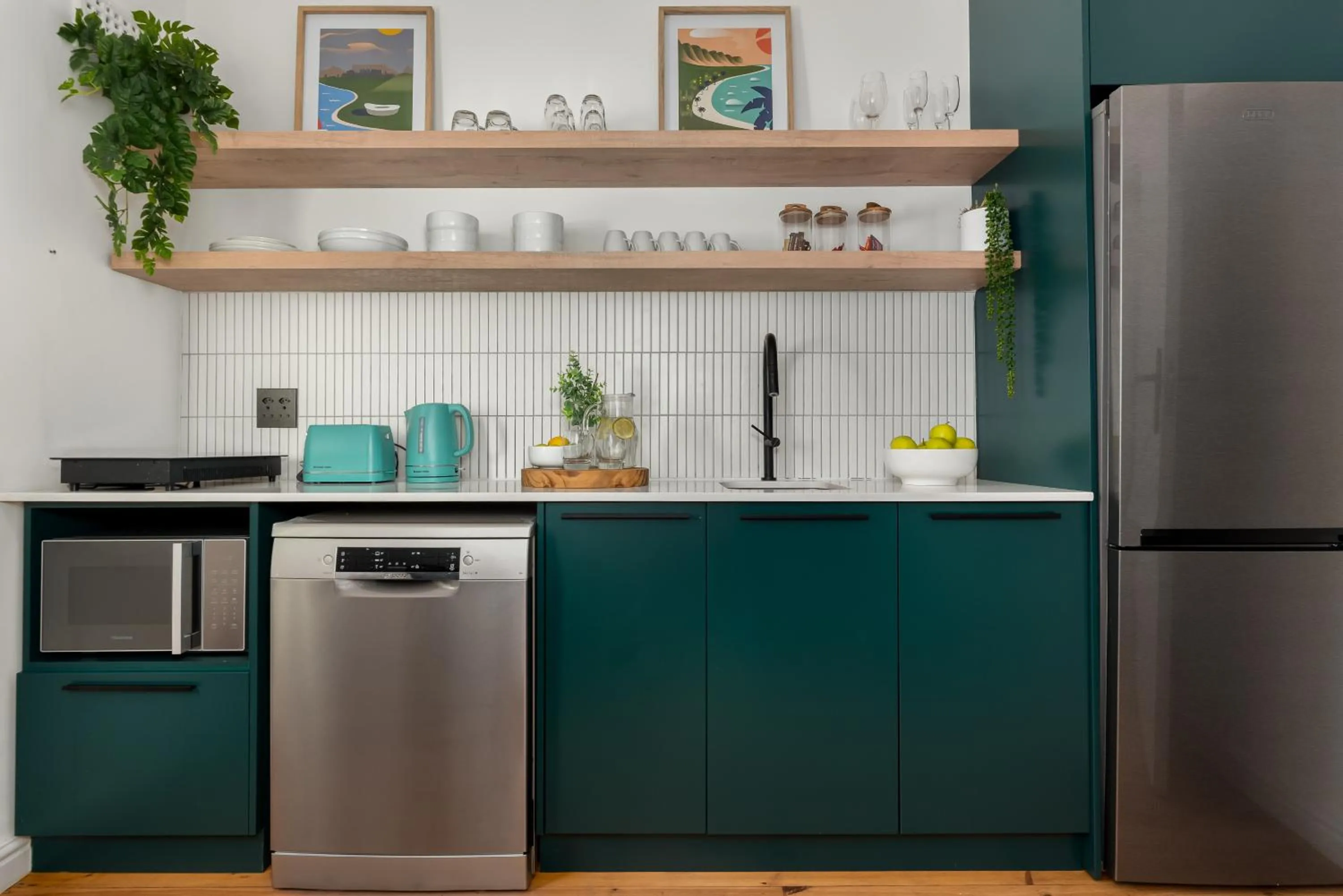 Coffee/tea facilities in Neighbourgood Hill