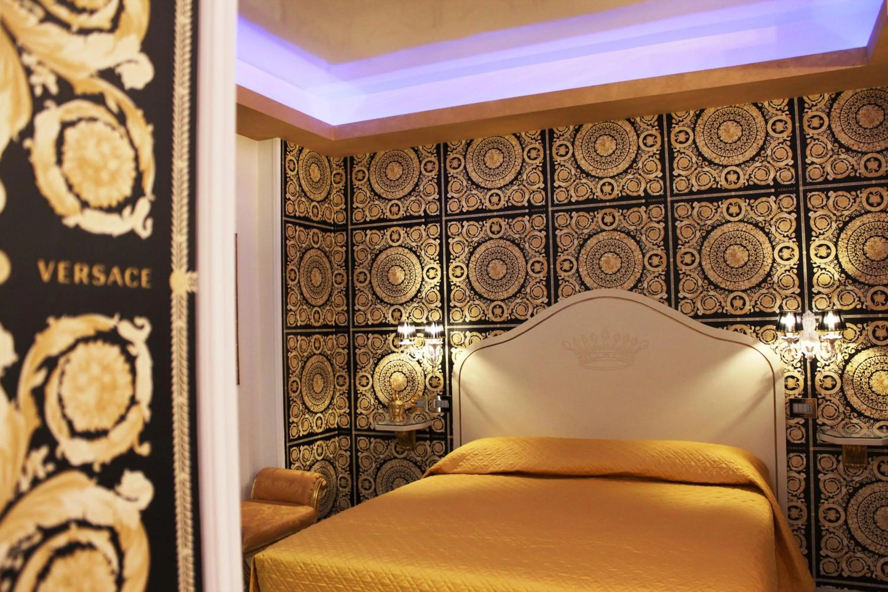 Bed in Leucosya Luxury Rooms