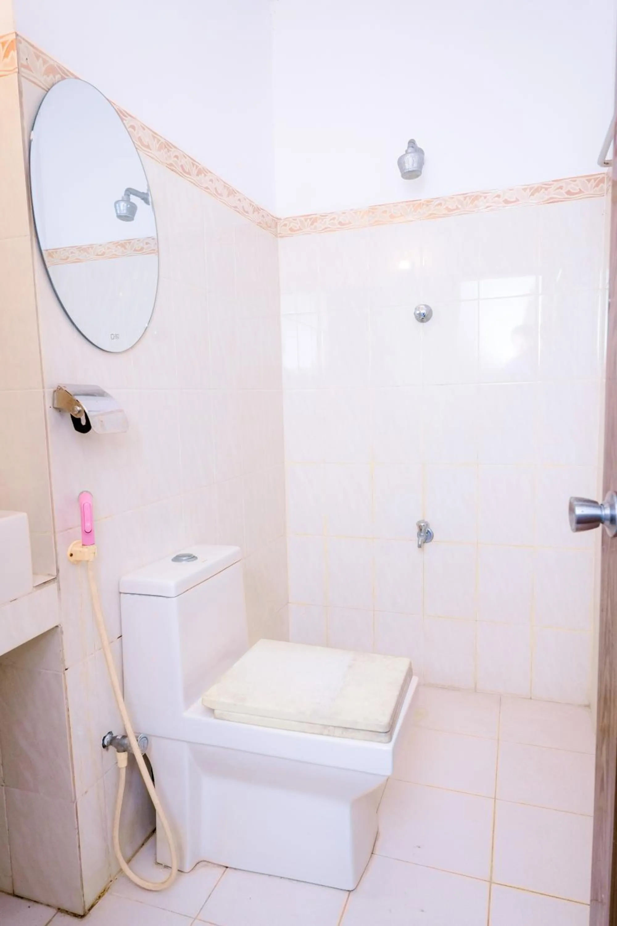 Shower in Savenndra Resorts