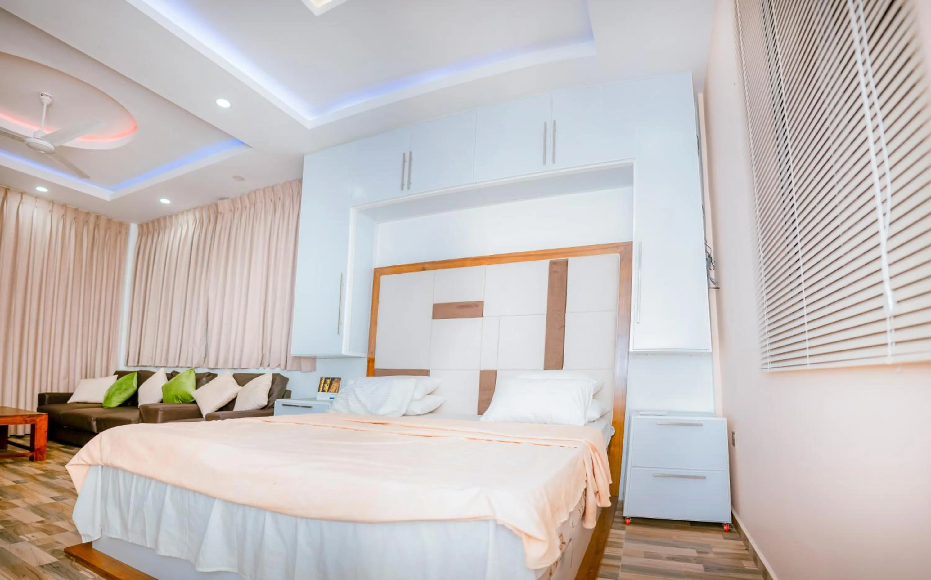 Photo of the whole room, Bed in Savenndra Resorts