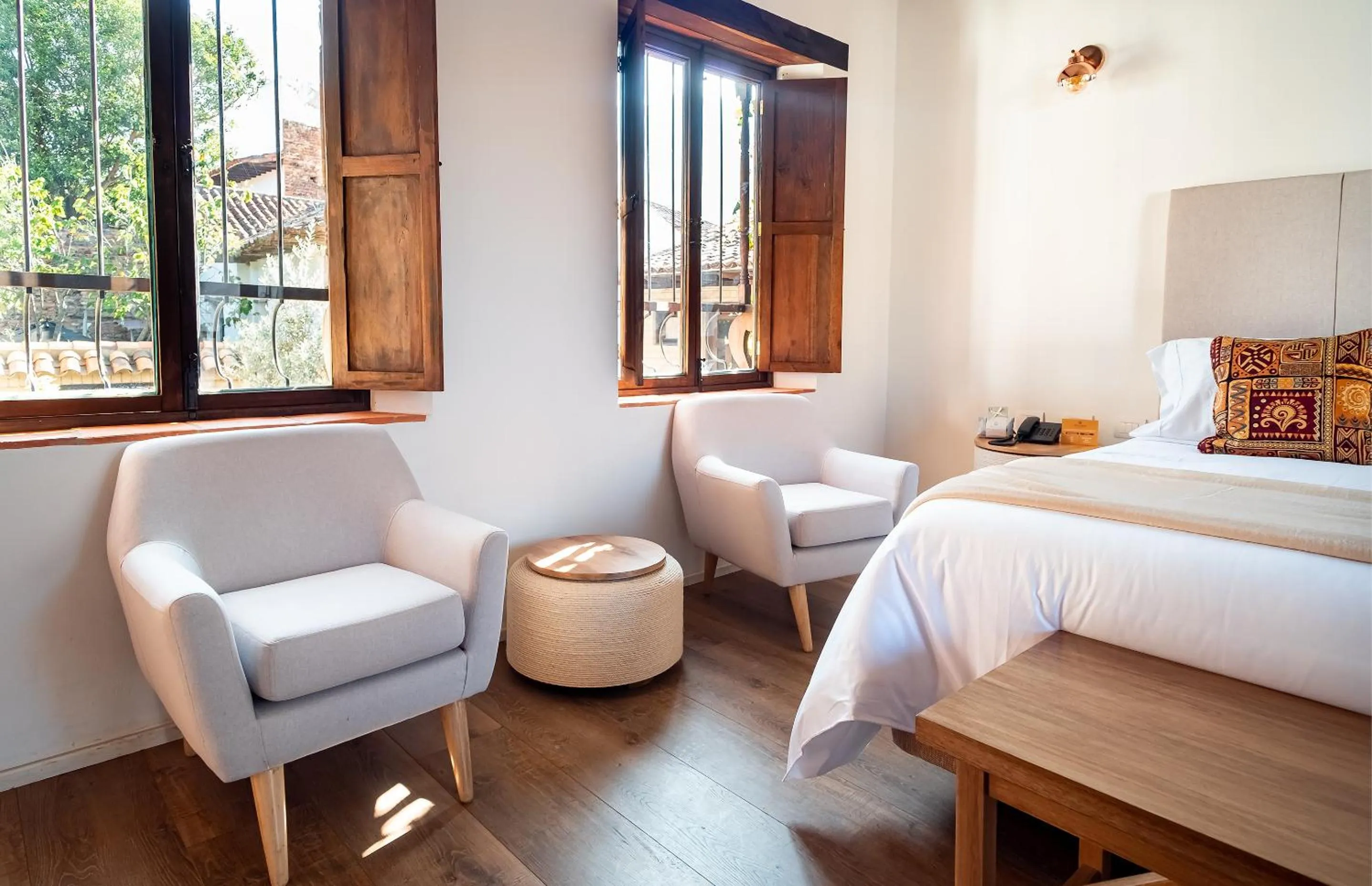 Balcony/Terrace, Bed in Hotel Casa Alcestre