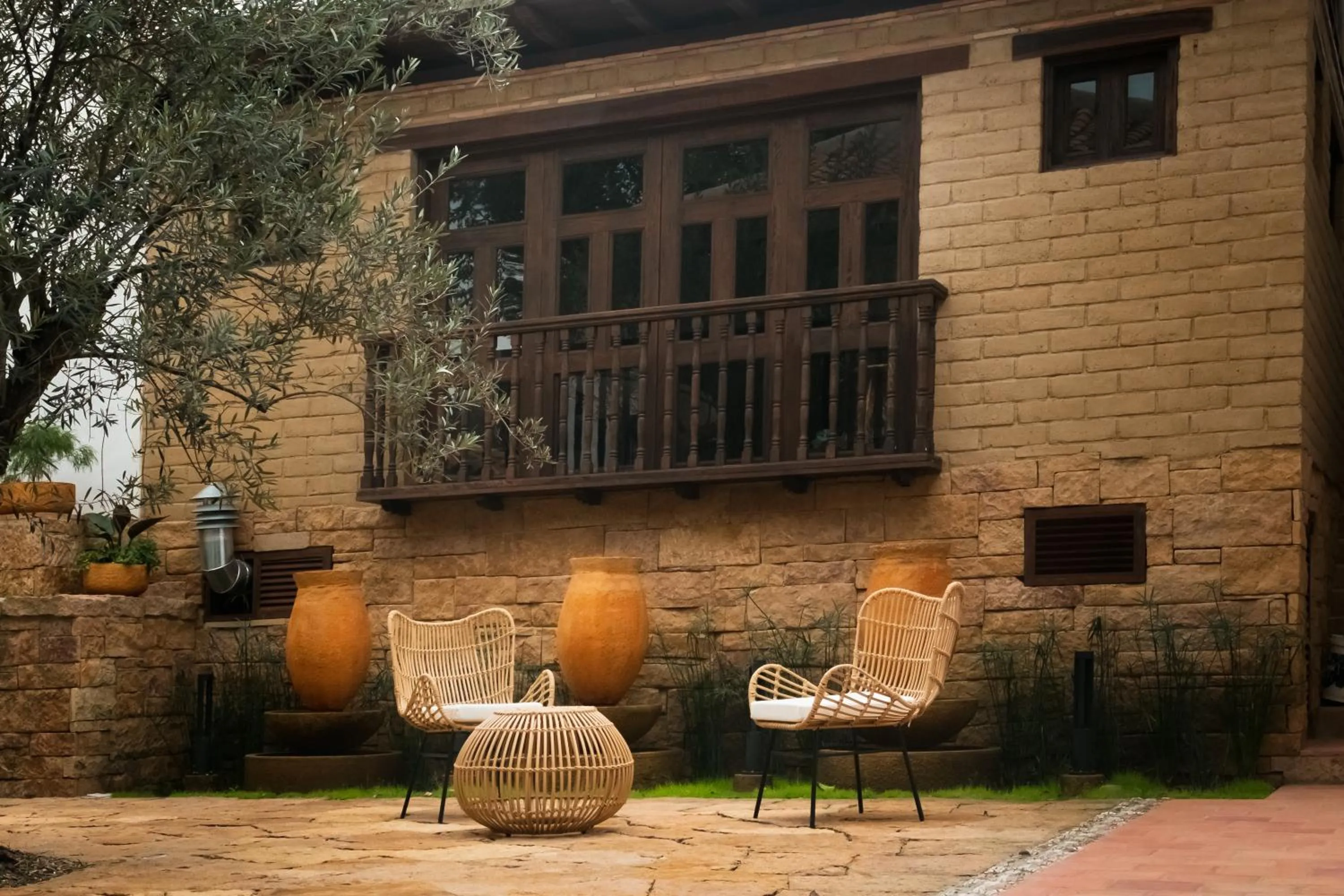 Property building in Hotel Casa Alcestre